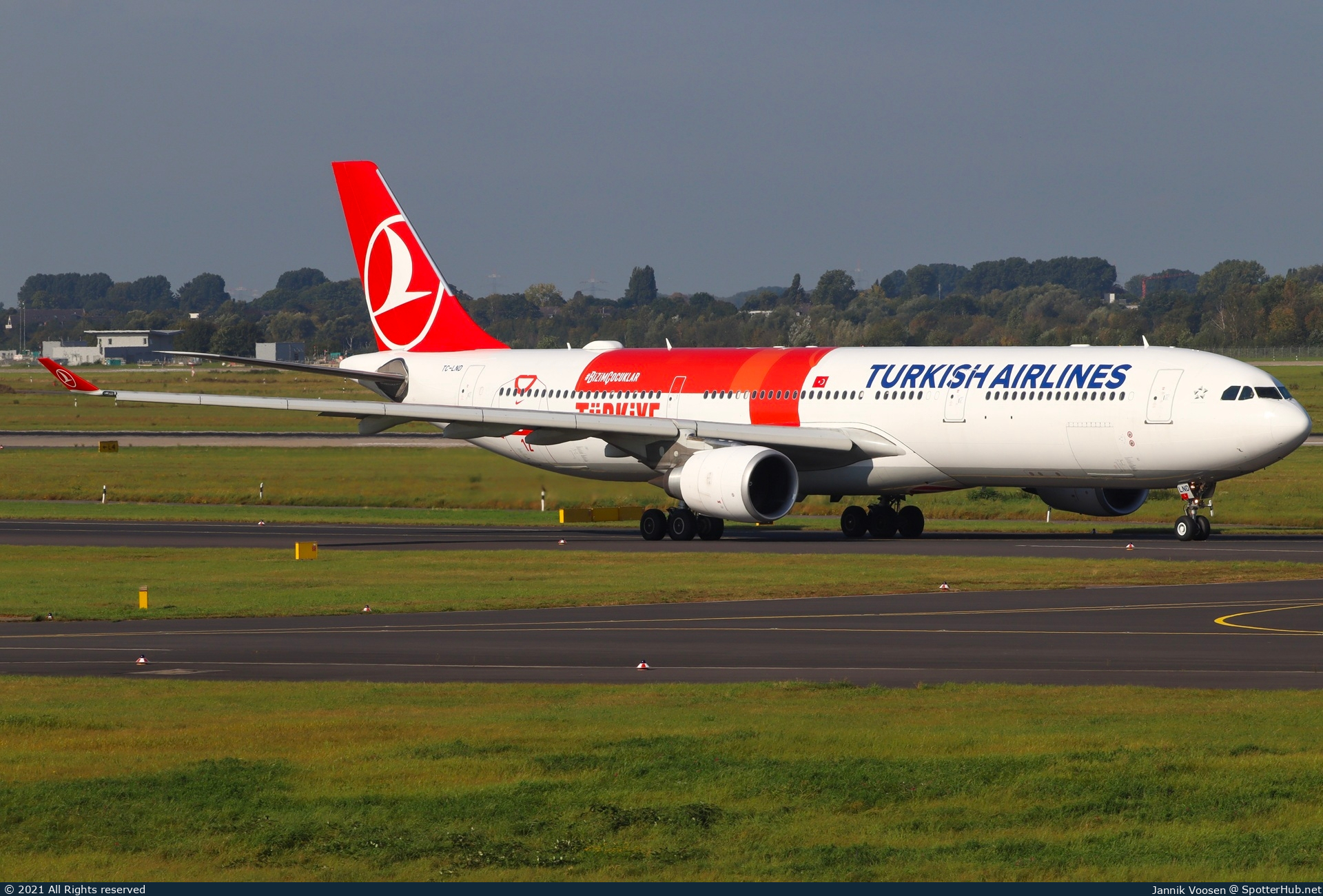 Photo of TC-LND - Airbus A330-303 operated by Turkish Airlines