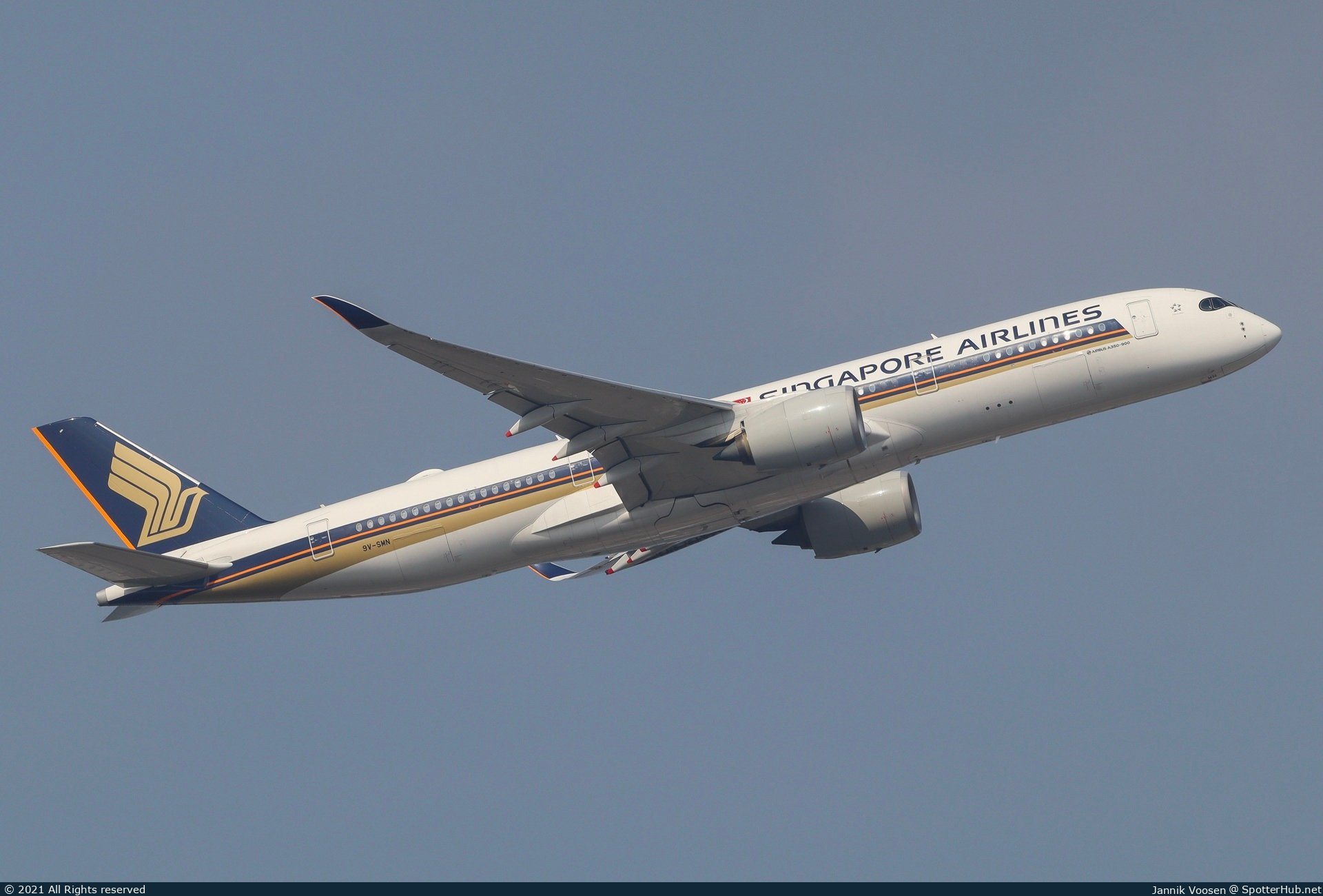 Photo of 9V-SMN - Airbus A350-941 operated by Singapore Airlines