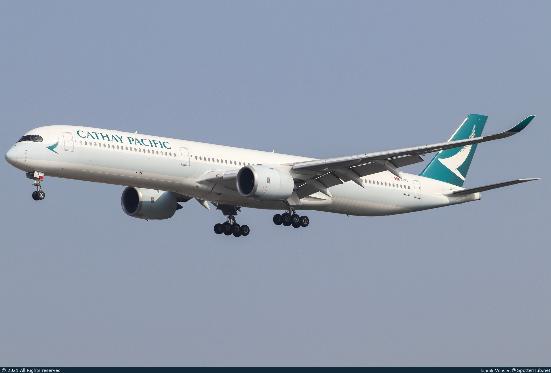 Photo of B-LXI - Airbus A350-1041 operated by Cathay Pacific Airways