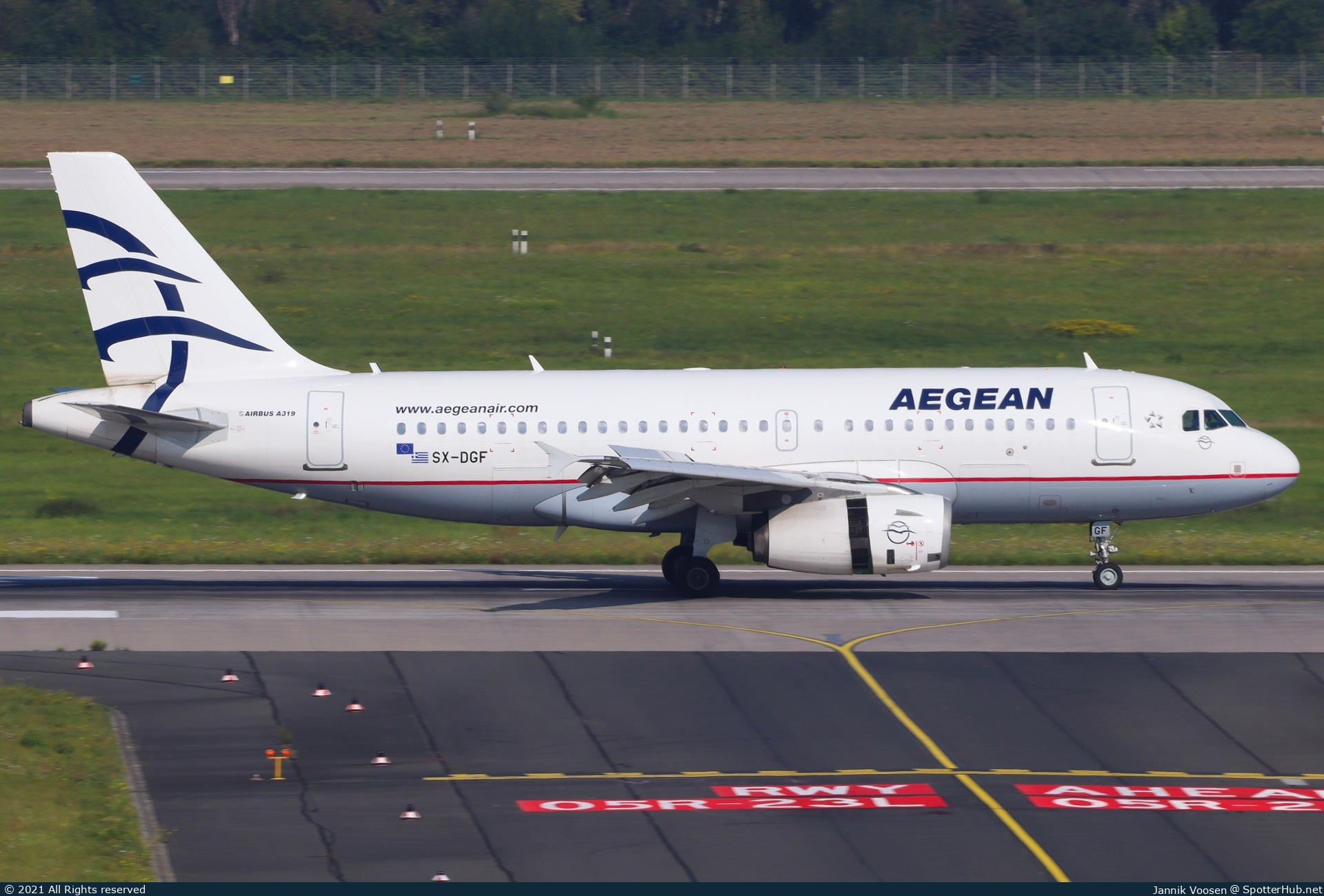 Photo of SX-DGF - Airbus A319-132 operated by Aegean Airlines