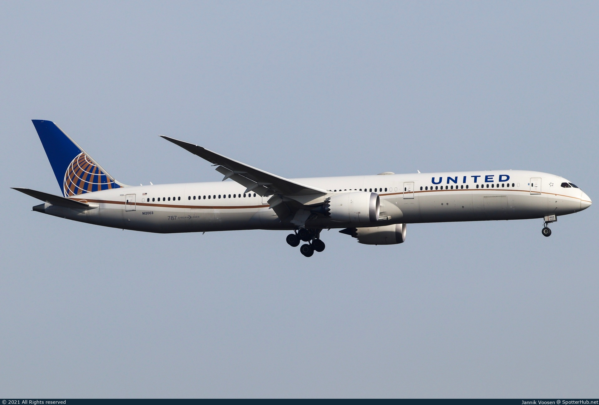 Photo of N12003 - Boeing 787-10 Dreamliner operated by United Airlines