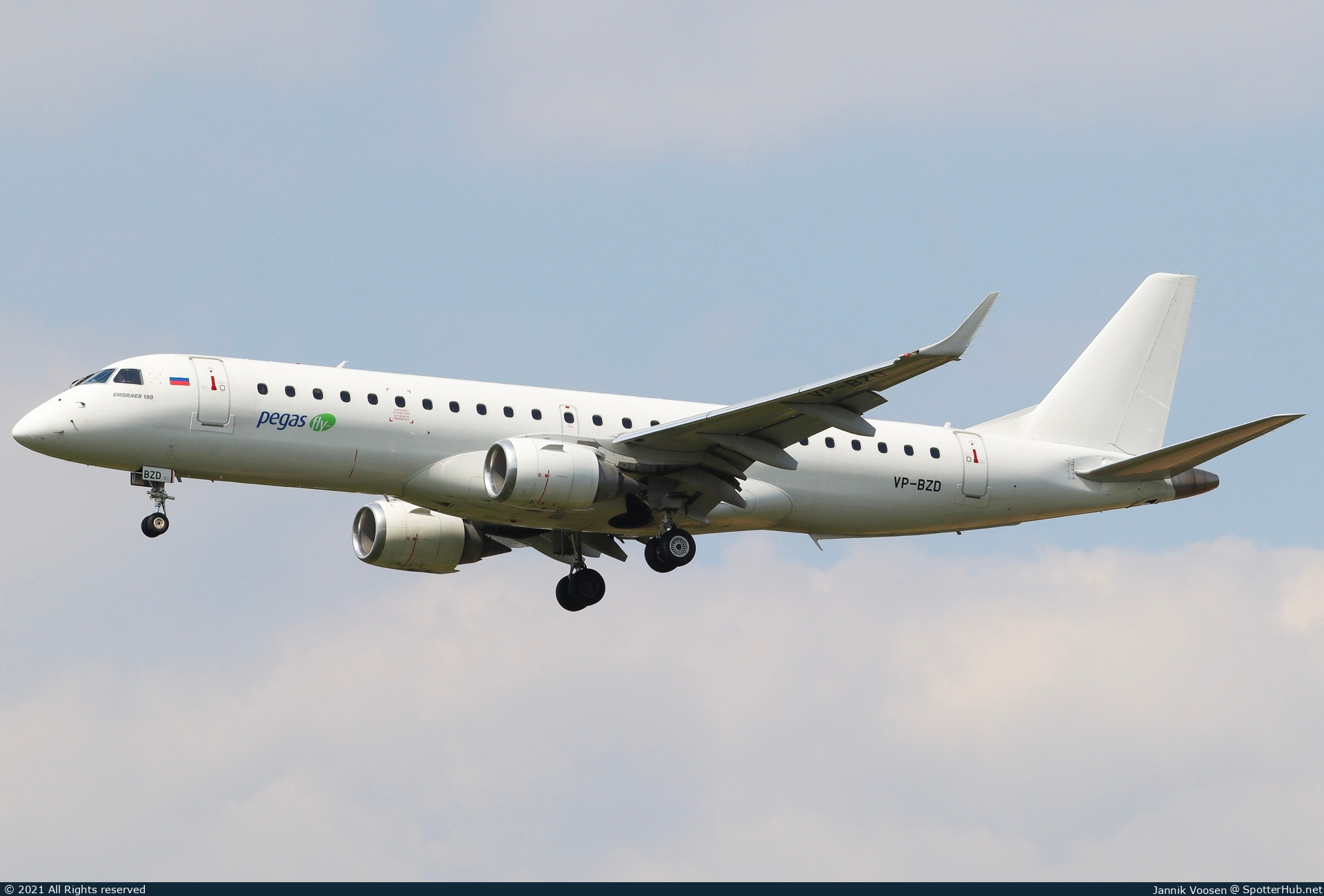 Photo of VP-BZD - Embraer ERJ-190AR operated by Ikar Airlines