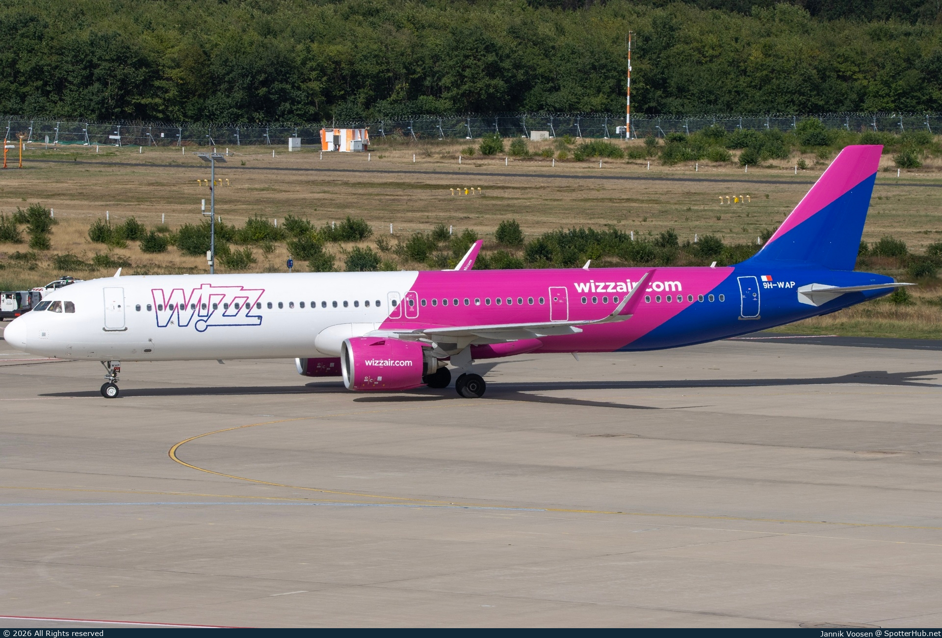 Photo of 9H-WAP - Airbus A321-271NX operated by Wizz Air Malta