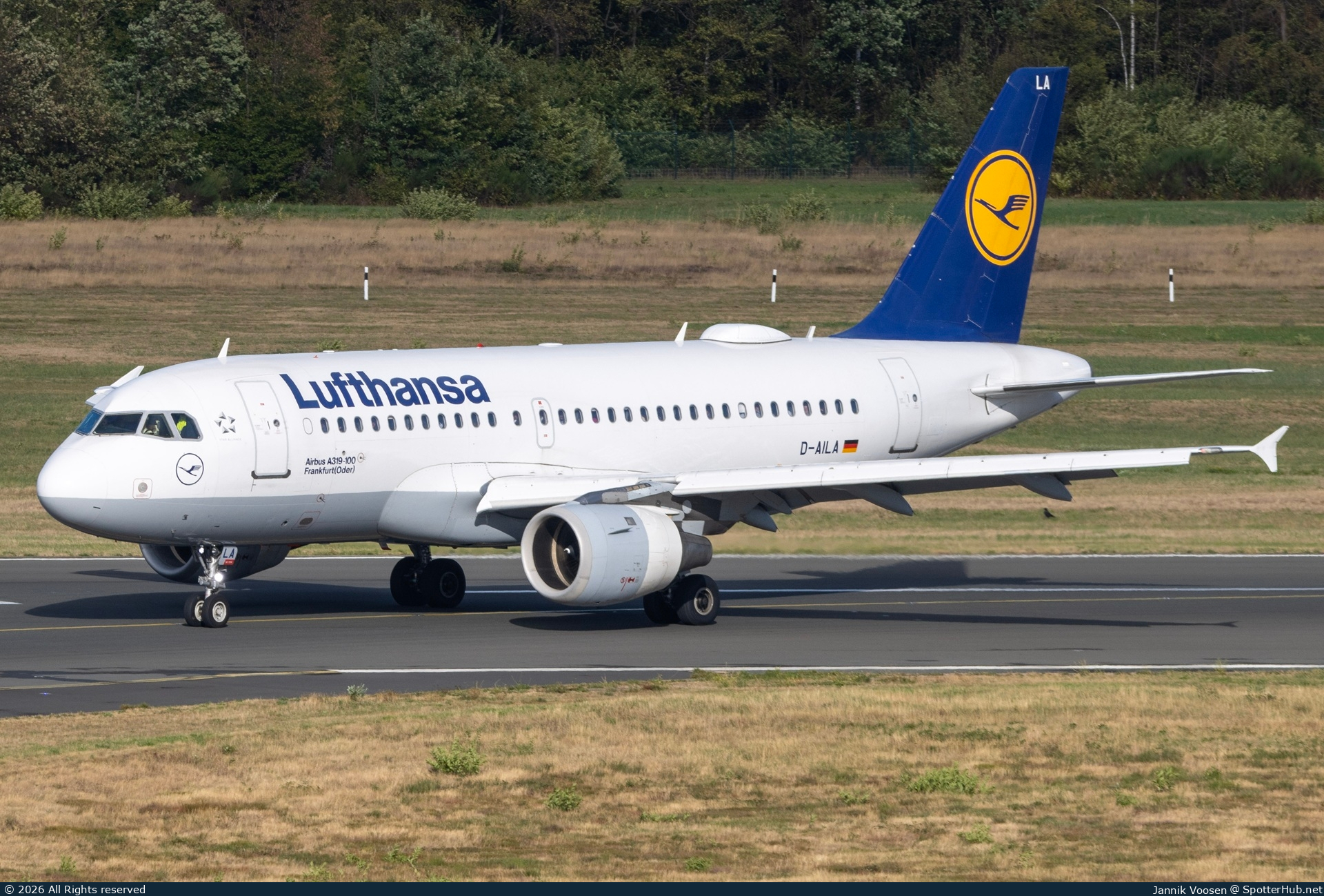 Photo of D-AILA - Airbus A319-114 operated by Lufthansa