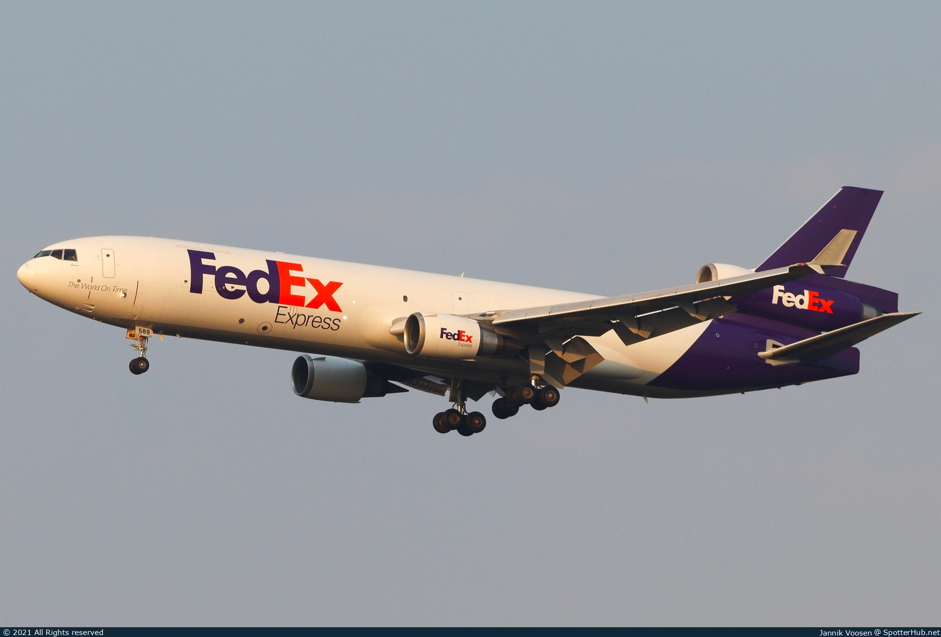 Photo of N589FE - McDonnell Douglas MD-11(F) operated by FedEx