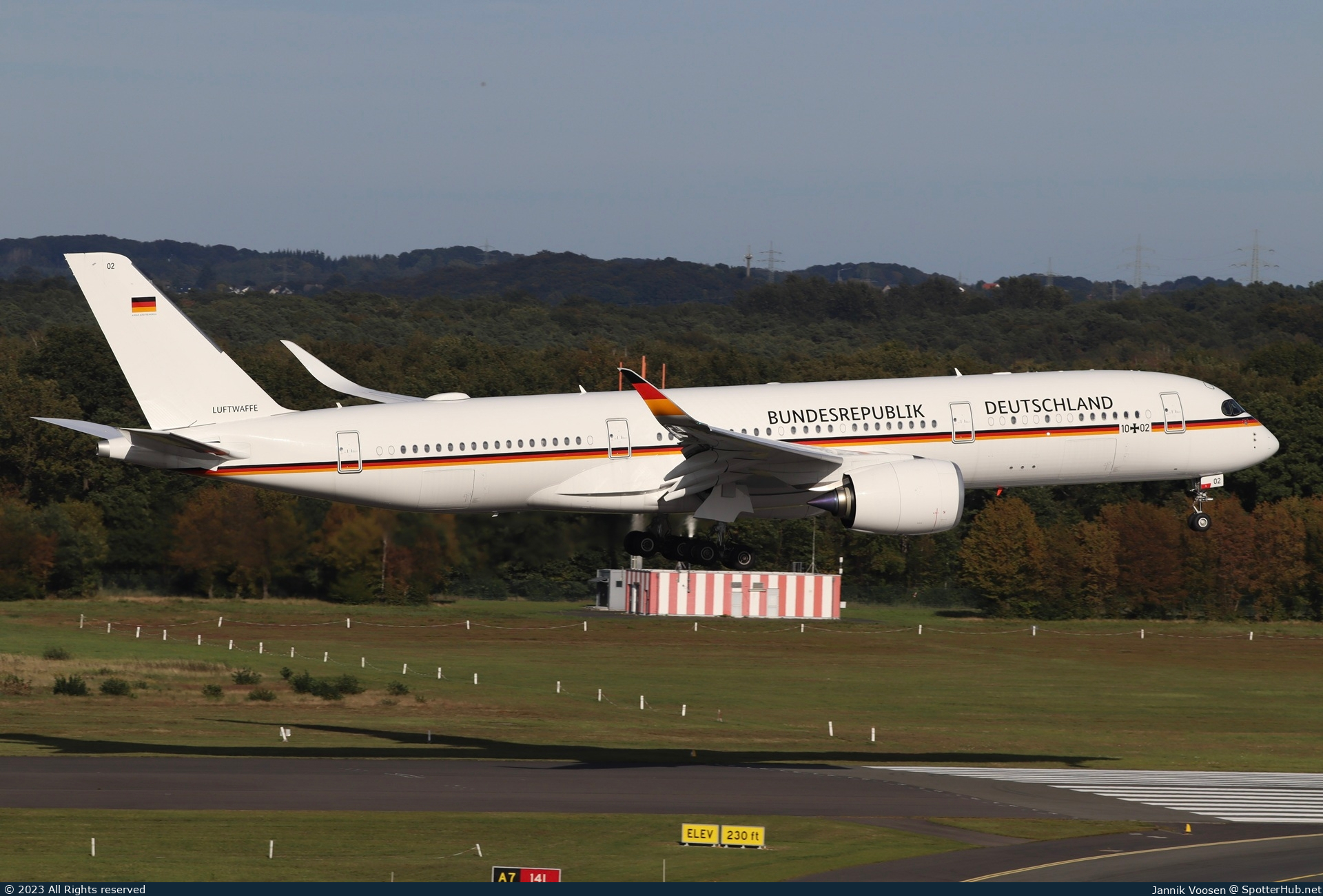 Photo of 10+02 - Airbus A350-941(CJ) operated by German Air Force