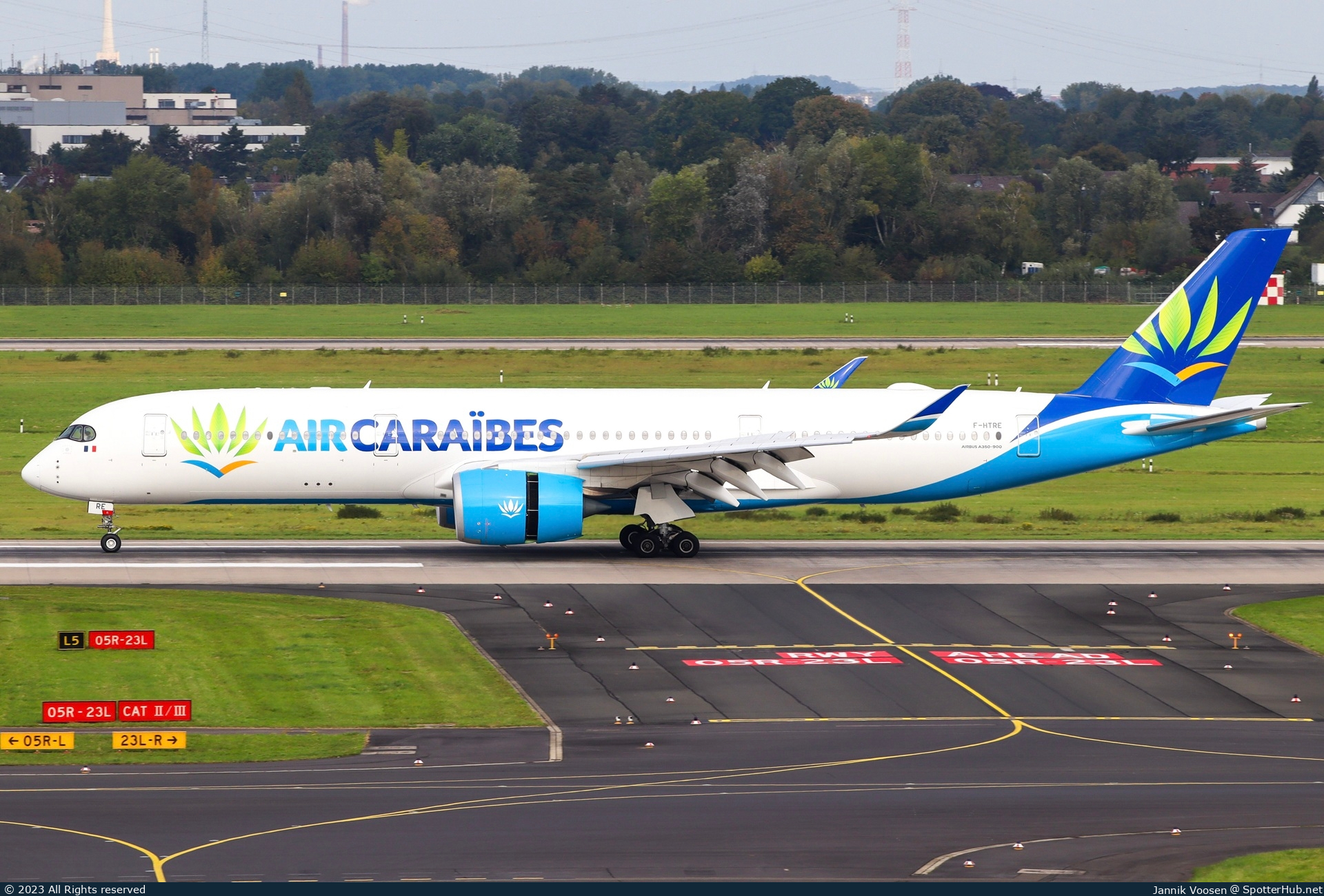 Photo of F-HTRE - Airbus A350-941 operated by Air Caraïbes