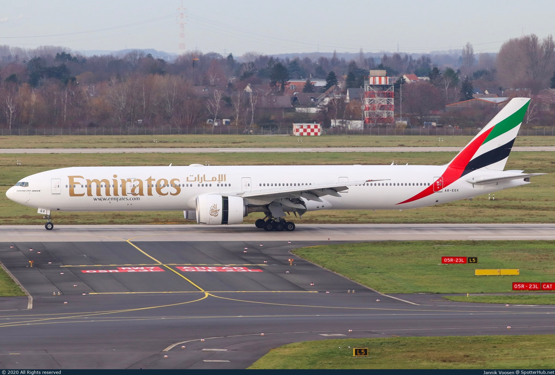 Photo of A6-EGX - Boeing 777-31H(ER) operated by Emirates