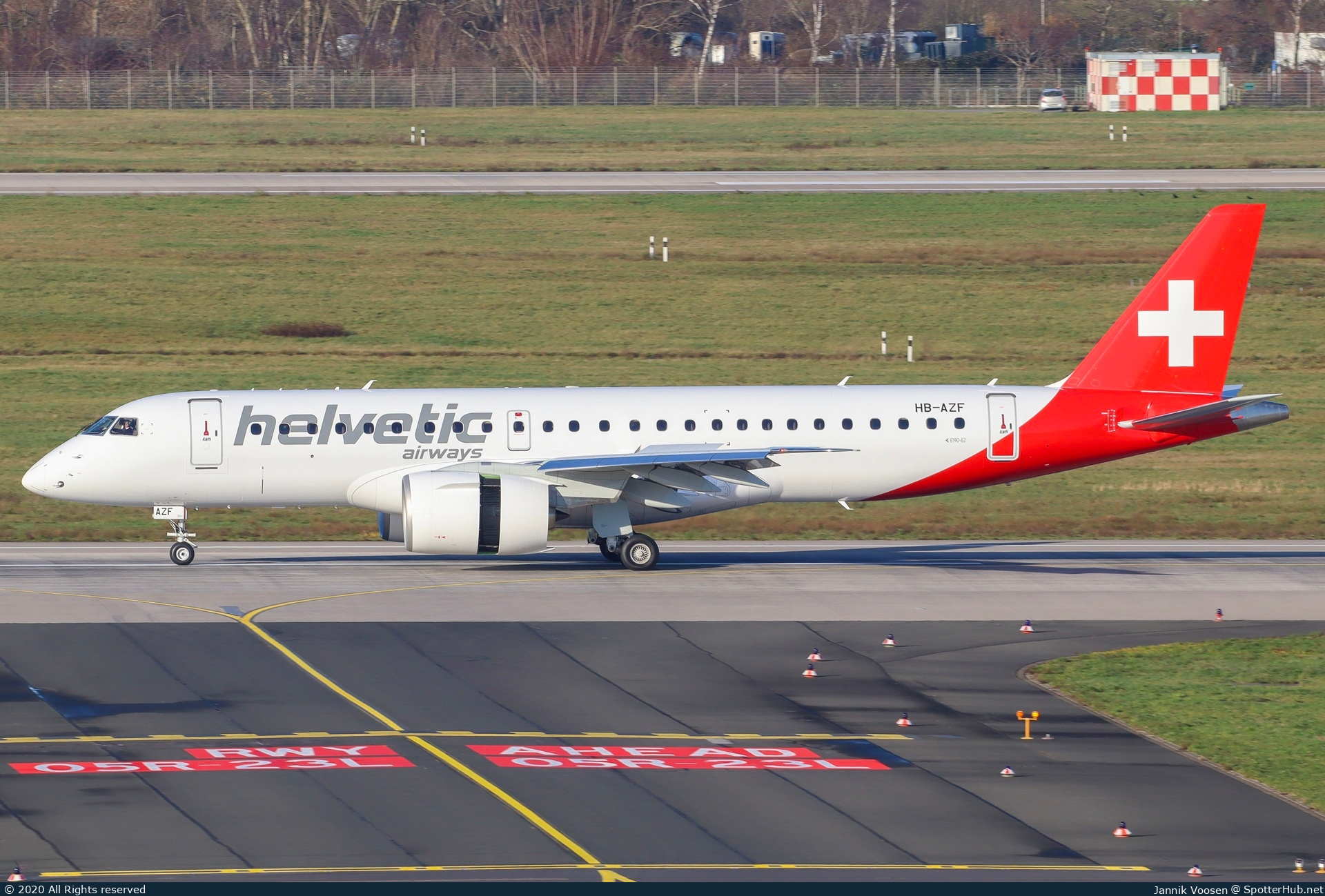 Photo of HB-AZF - Embraer ERJ-190-E2 operated by Helvetic Airways