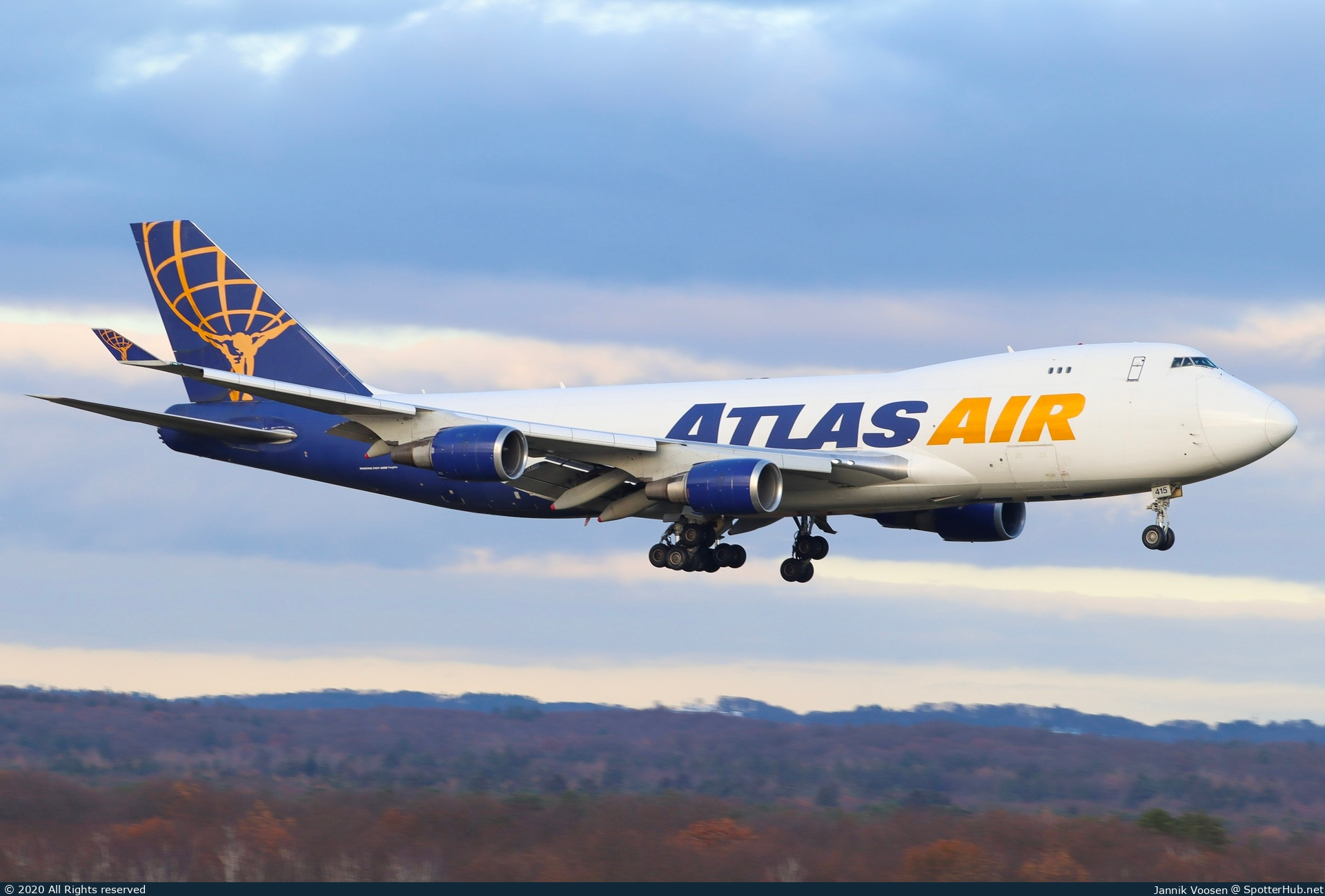 Photo of N415MC - Boeing 747-47UF operated by Atlas Air
