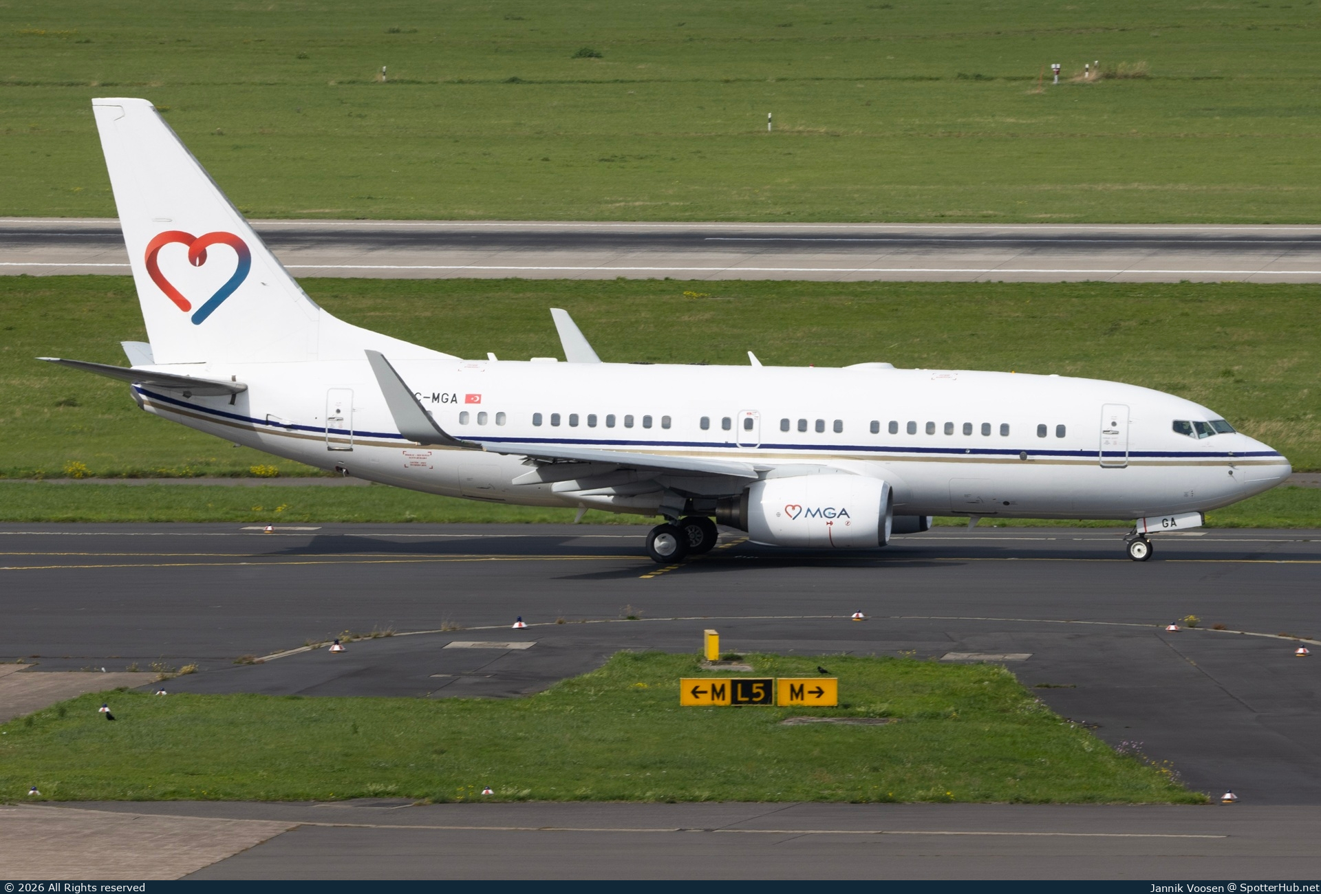 Photo of TC-MGA - Boeing 737-7AK(BBJ) operated by Mavi Gök Airlines