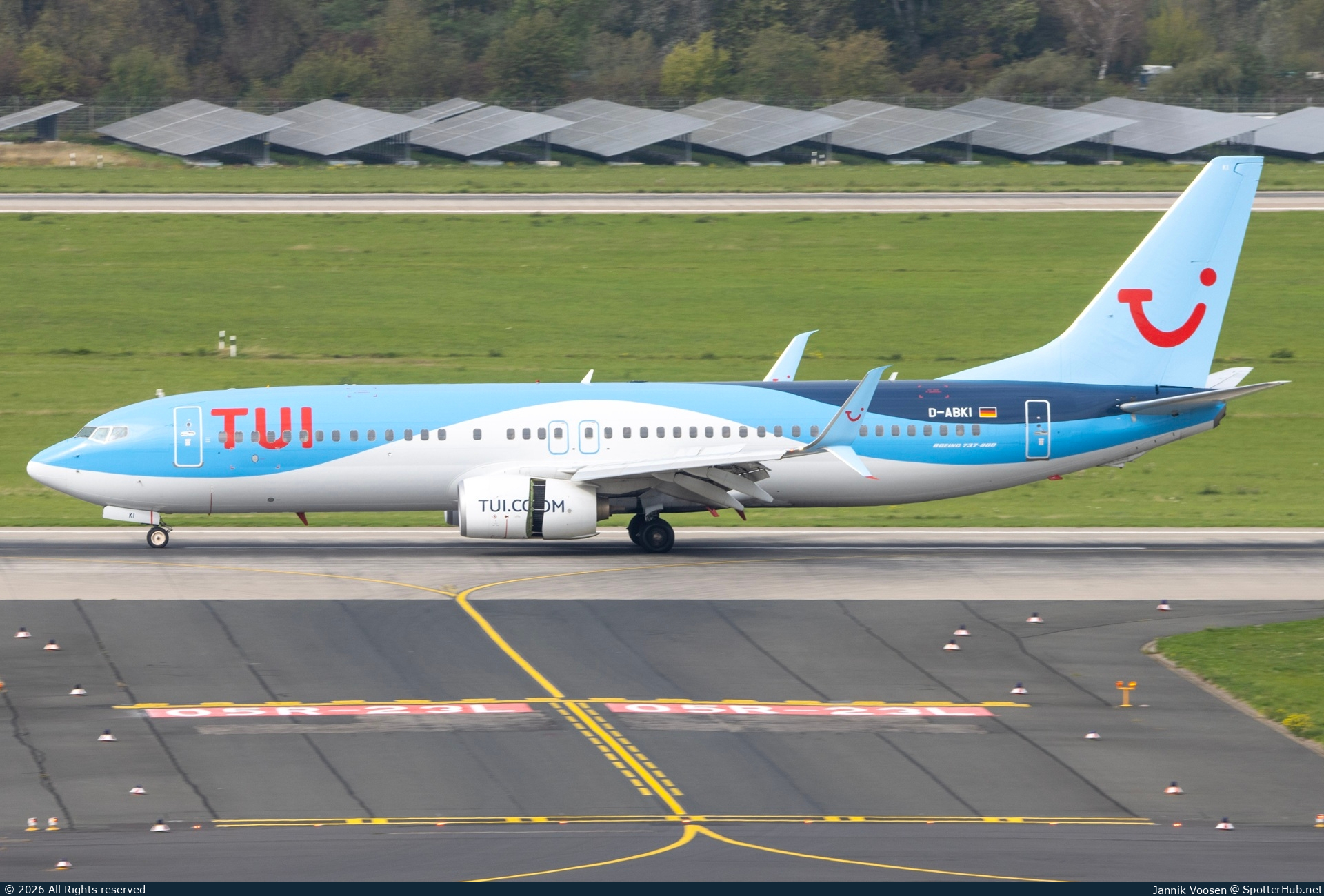 Photo of D-ABKI - Boeing 737-86J operated by TUIfly