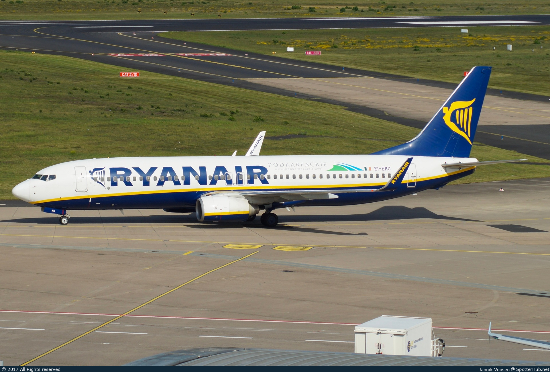 Photo of EI-EMO - Boeing 737-8AS operated by Ryanair
