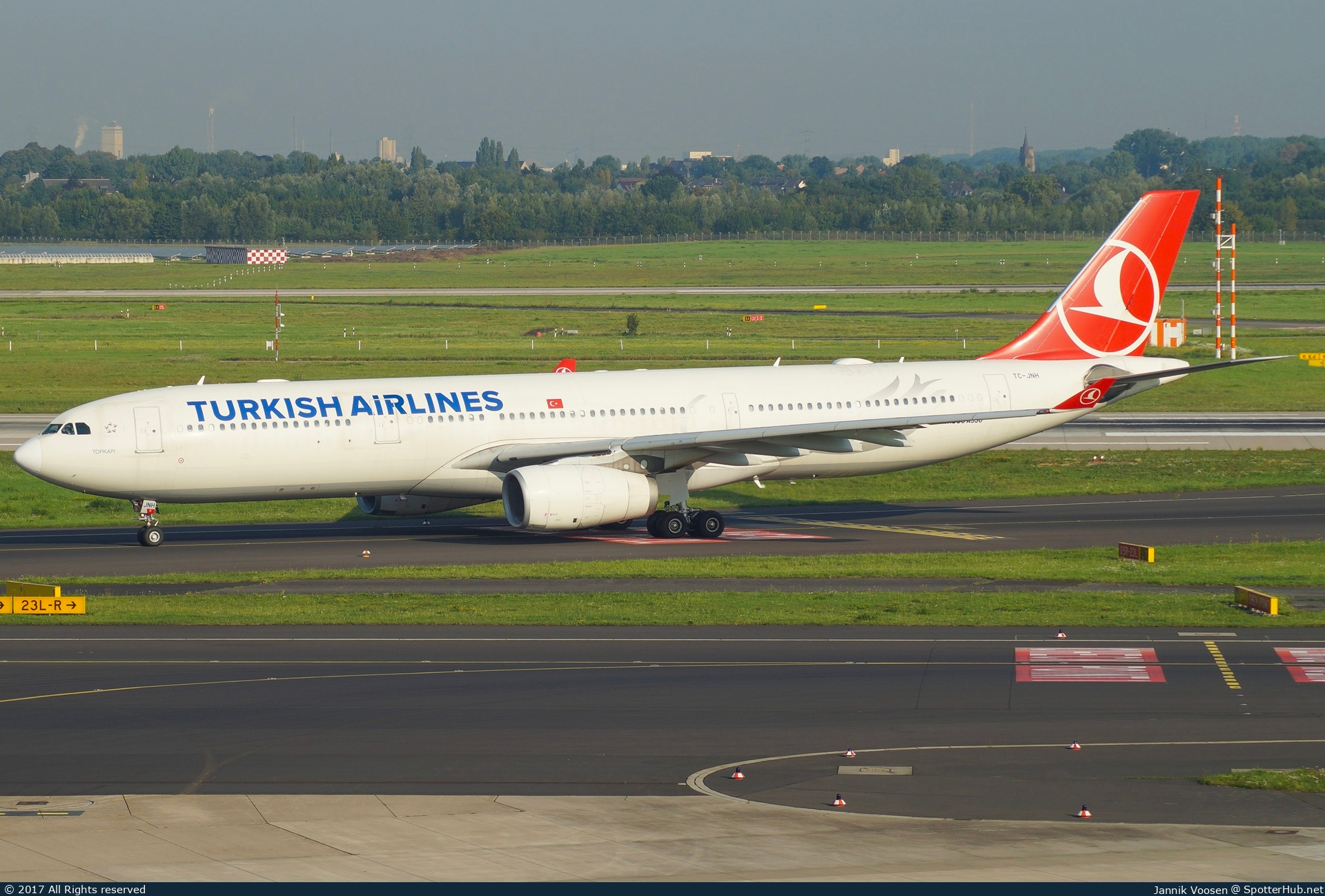 Photo of TC-JNH - Airbus A330-343 operated by Turkish Airlines