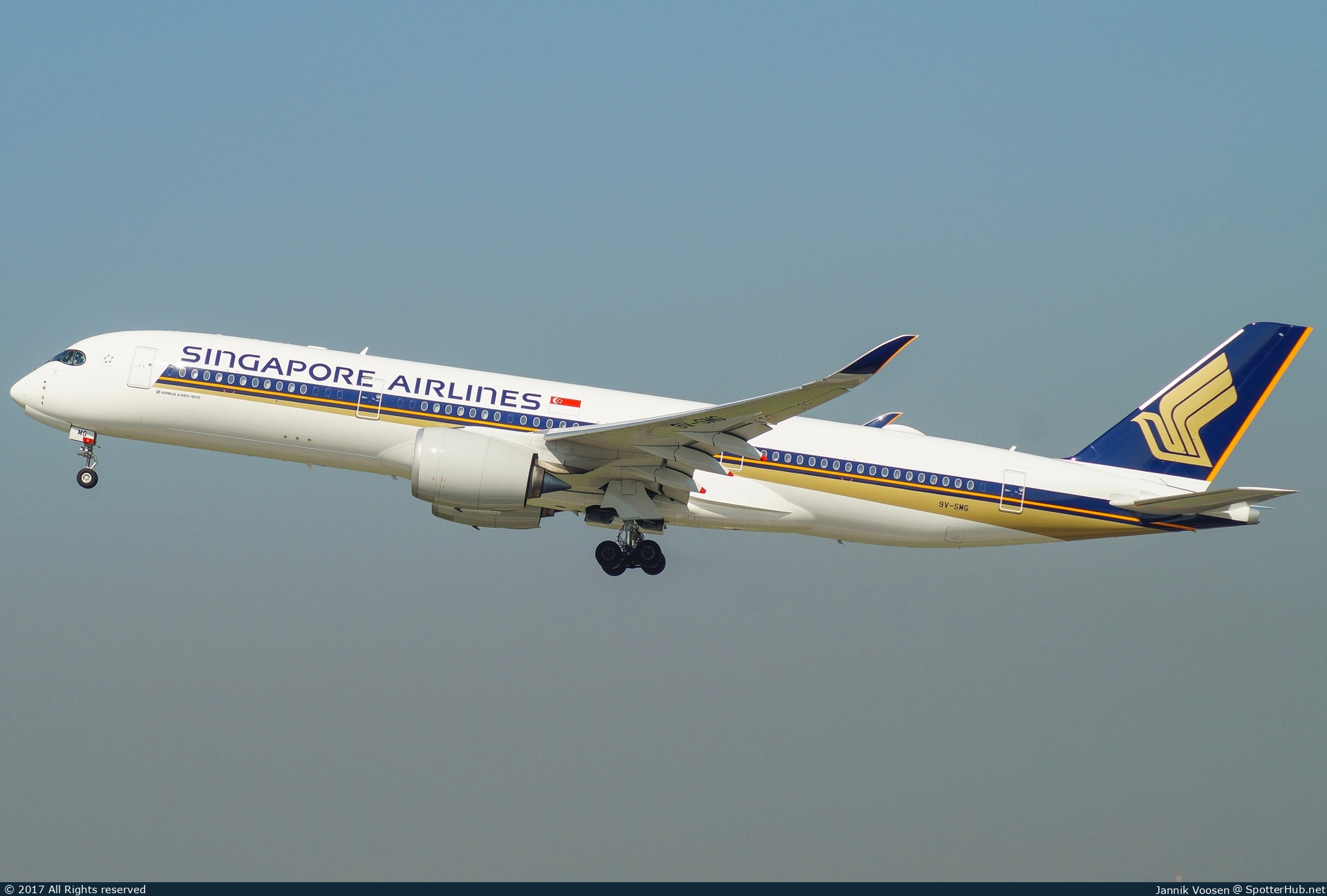 Photo of 9V-SMG - Airbus A350-941 operated by Singapore Airlines