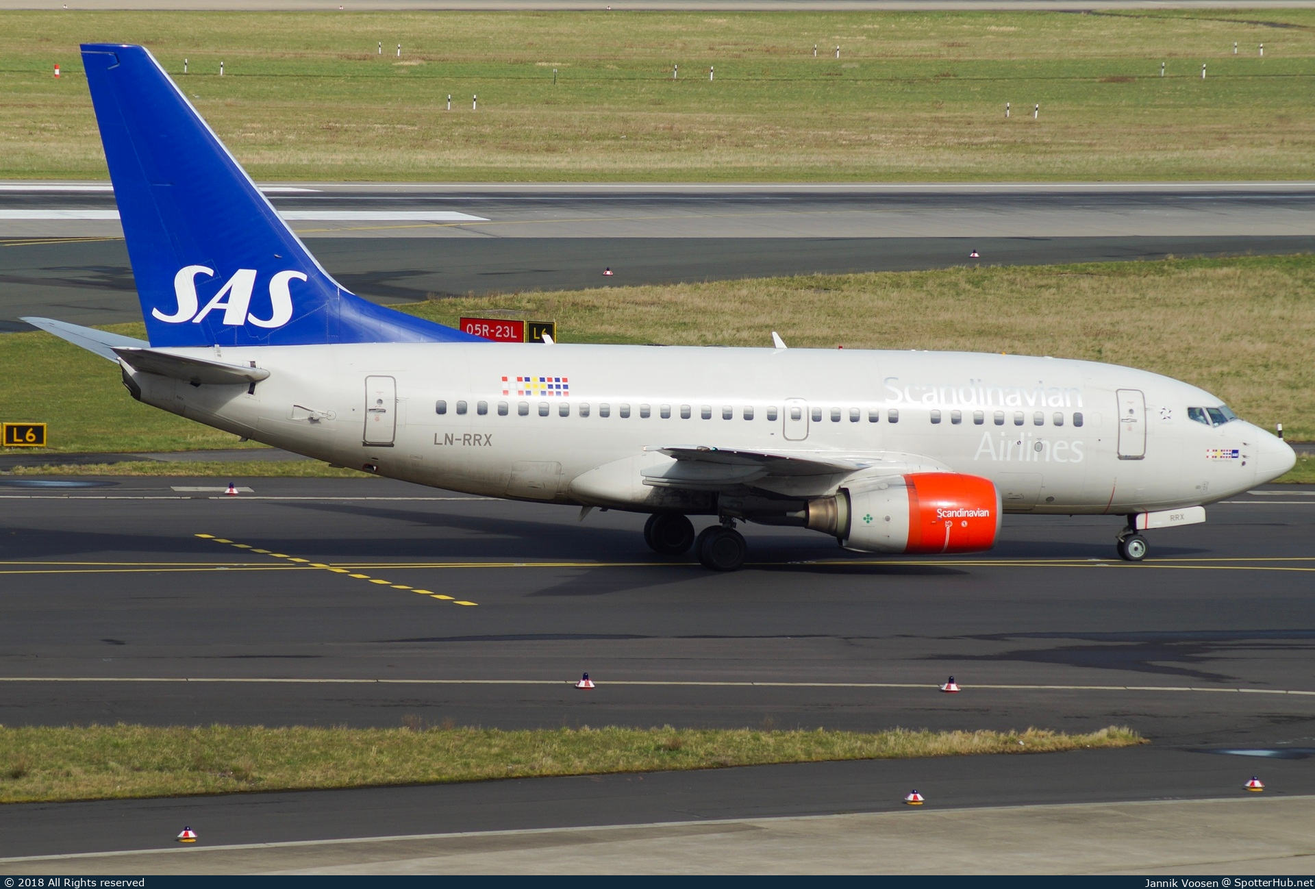Photo of LN-RRX - Boeing 737-683 operated by SAS Scandinavian Airlines