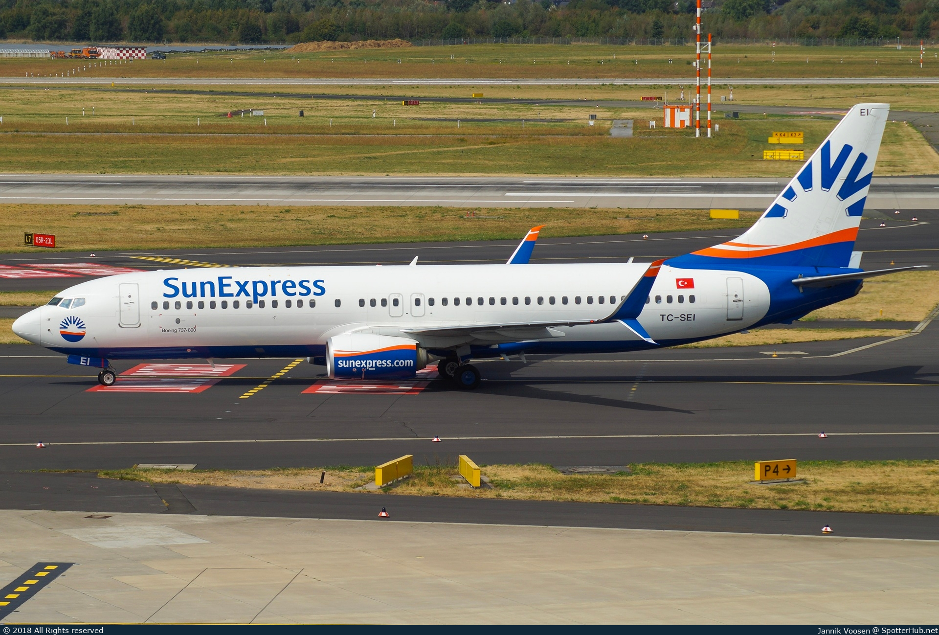 Photo of TC-SEI - Boeing 737-8HC operated by SunExpress