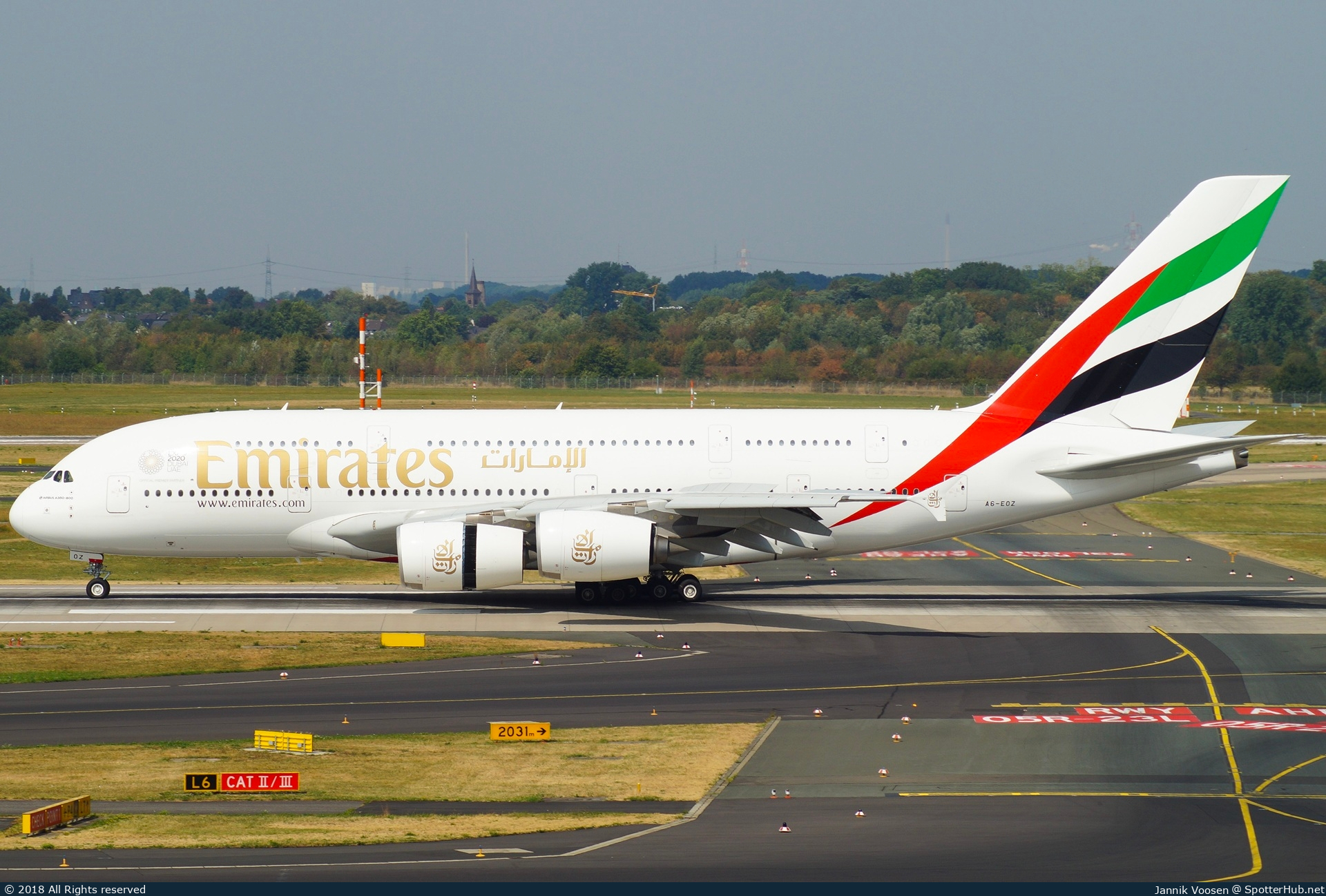 Photo of A6-EOZ - Airbus A380-861 operated by Emirates