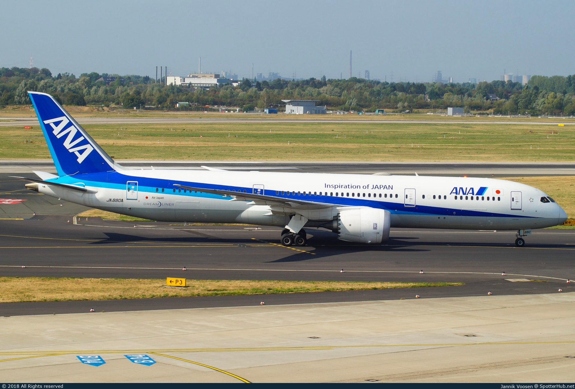 Photo of JA880A - Boeing 787-9 Dreamliner operated by ANA All Nippon Airways (opb Air Japan)