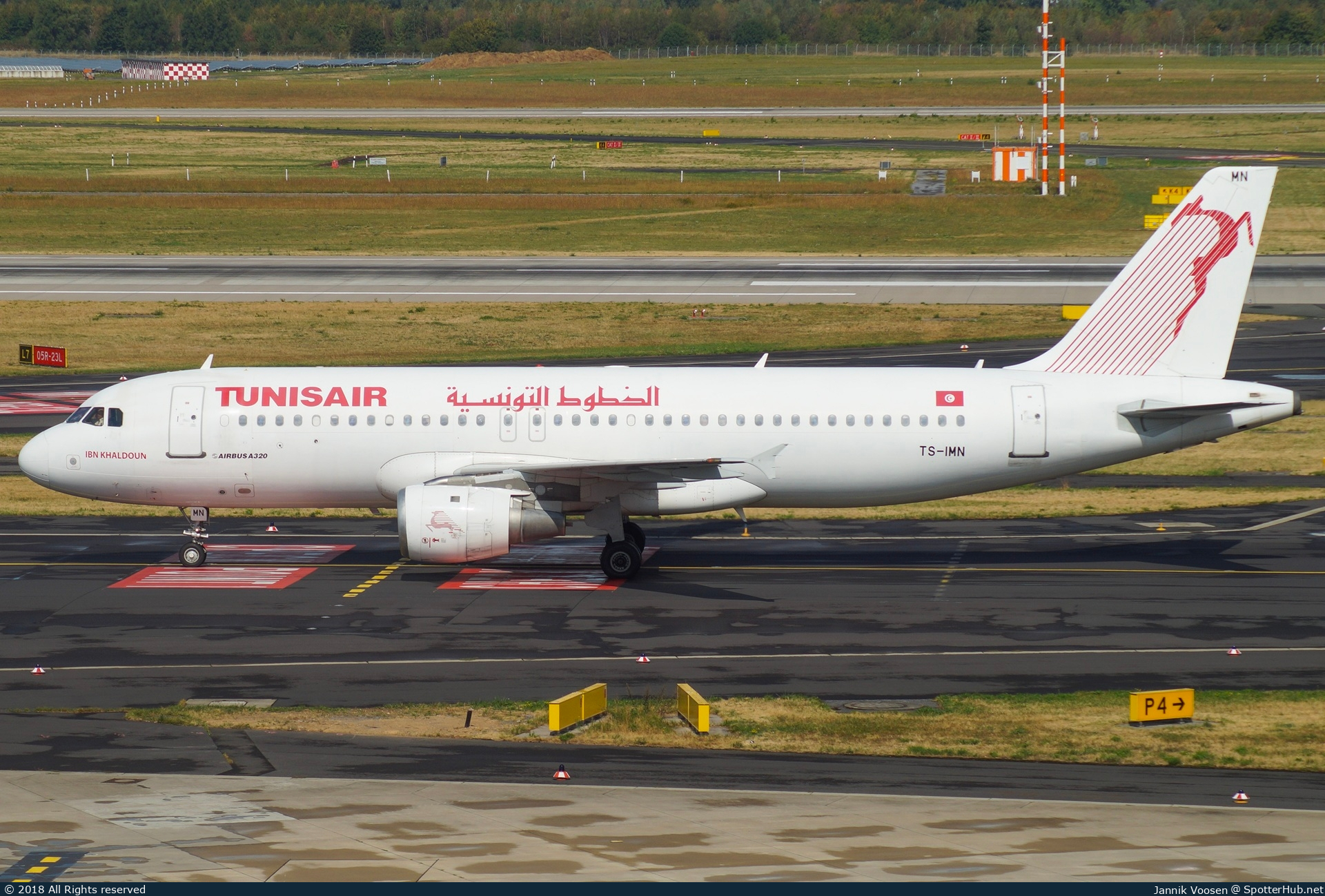 Photo of TS-IMN - Airbus A320-211 operated by Tunisair