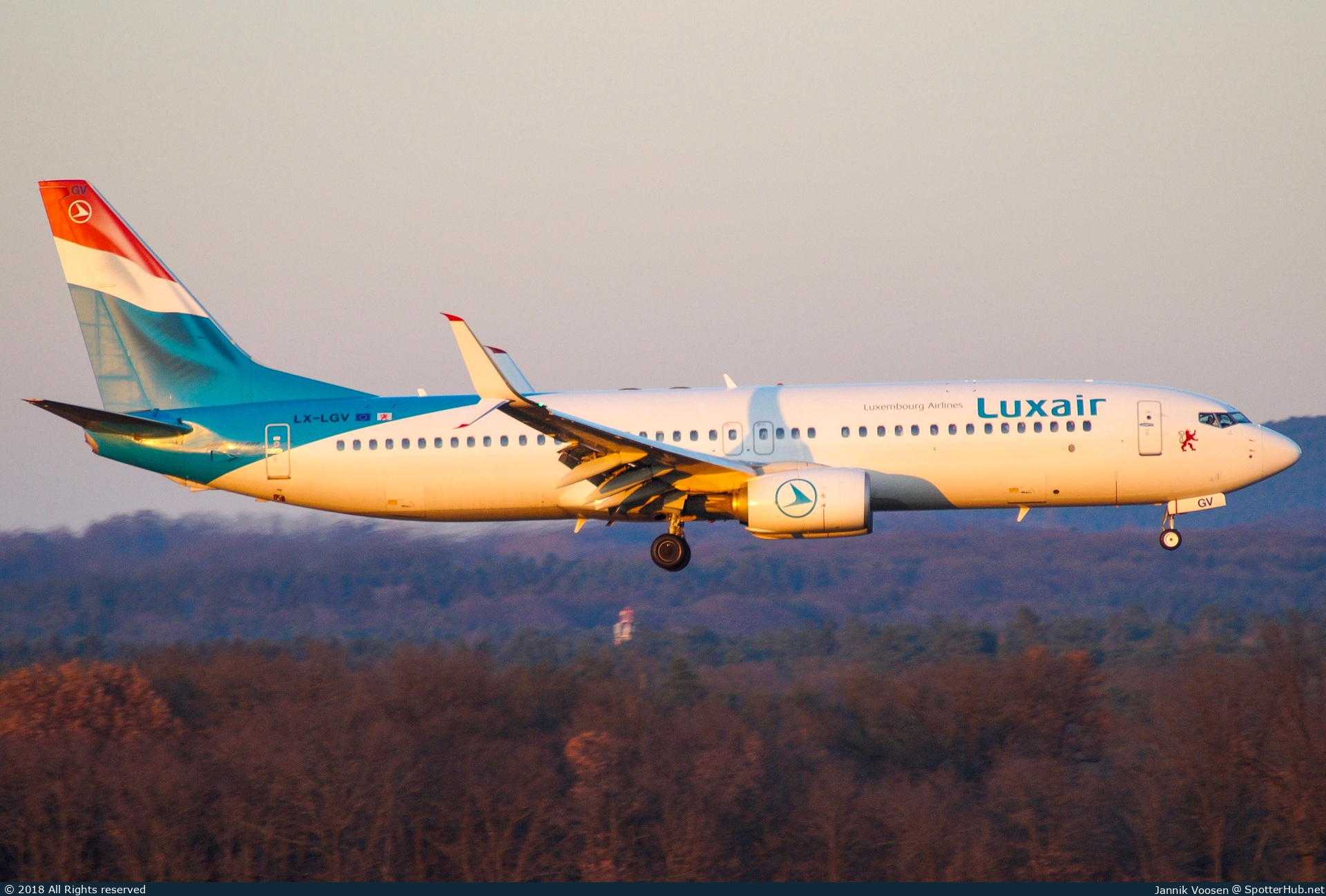 Photo of LX-LGV - Boeing 737-8C9 operated by Luxair
