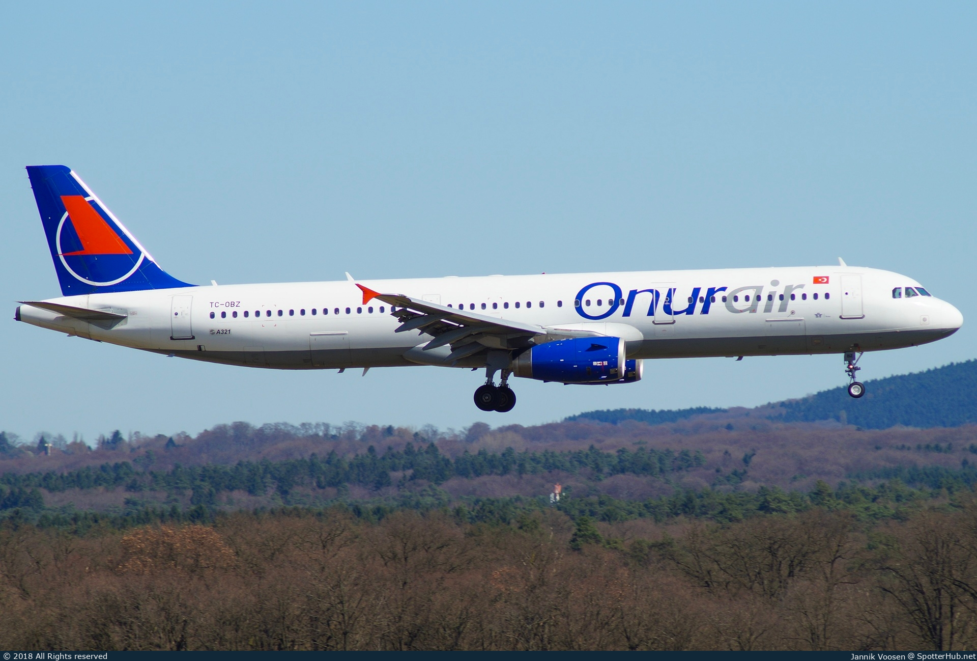 Photo of TC-OBZ - Airbus A321-231 operated by Onur Air
