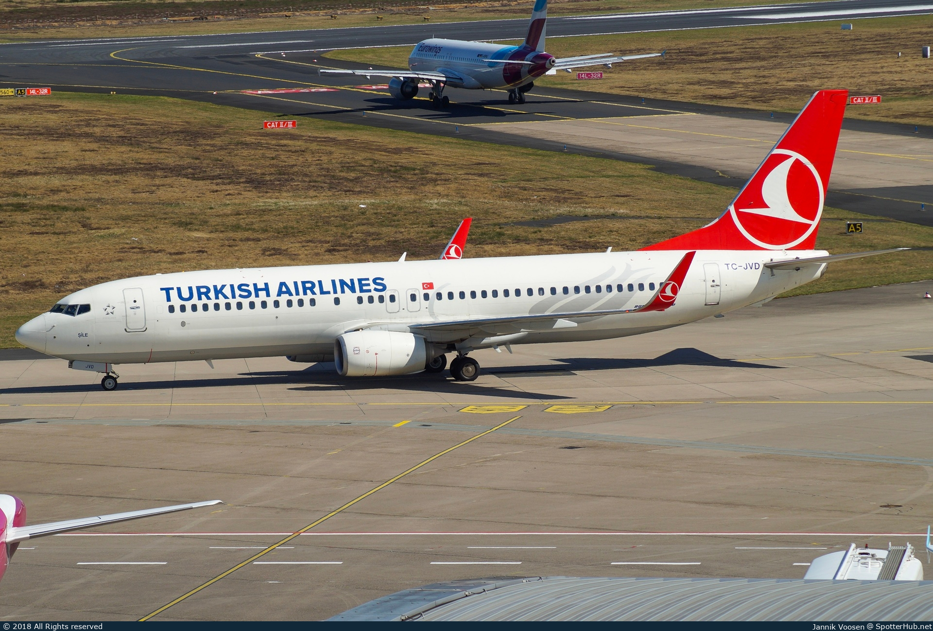 Photo of TC-JVD - Boeing 737-8F2 operated by Turkish Airlines