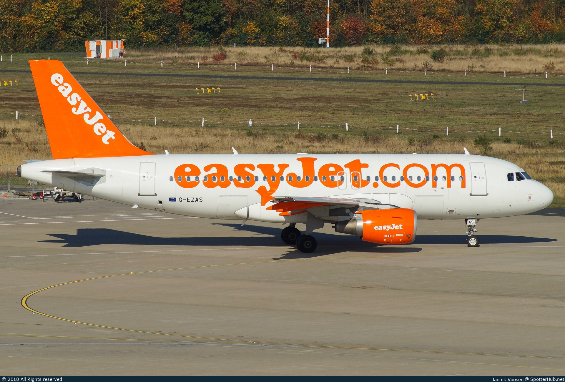 Photo of G-EZAS - Airbus A319-111 operated by easyJet