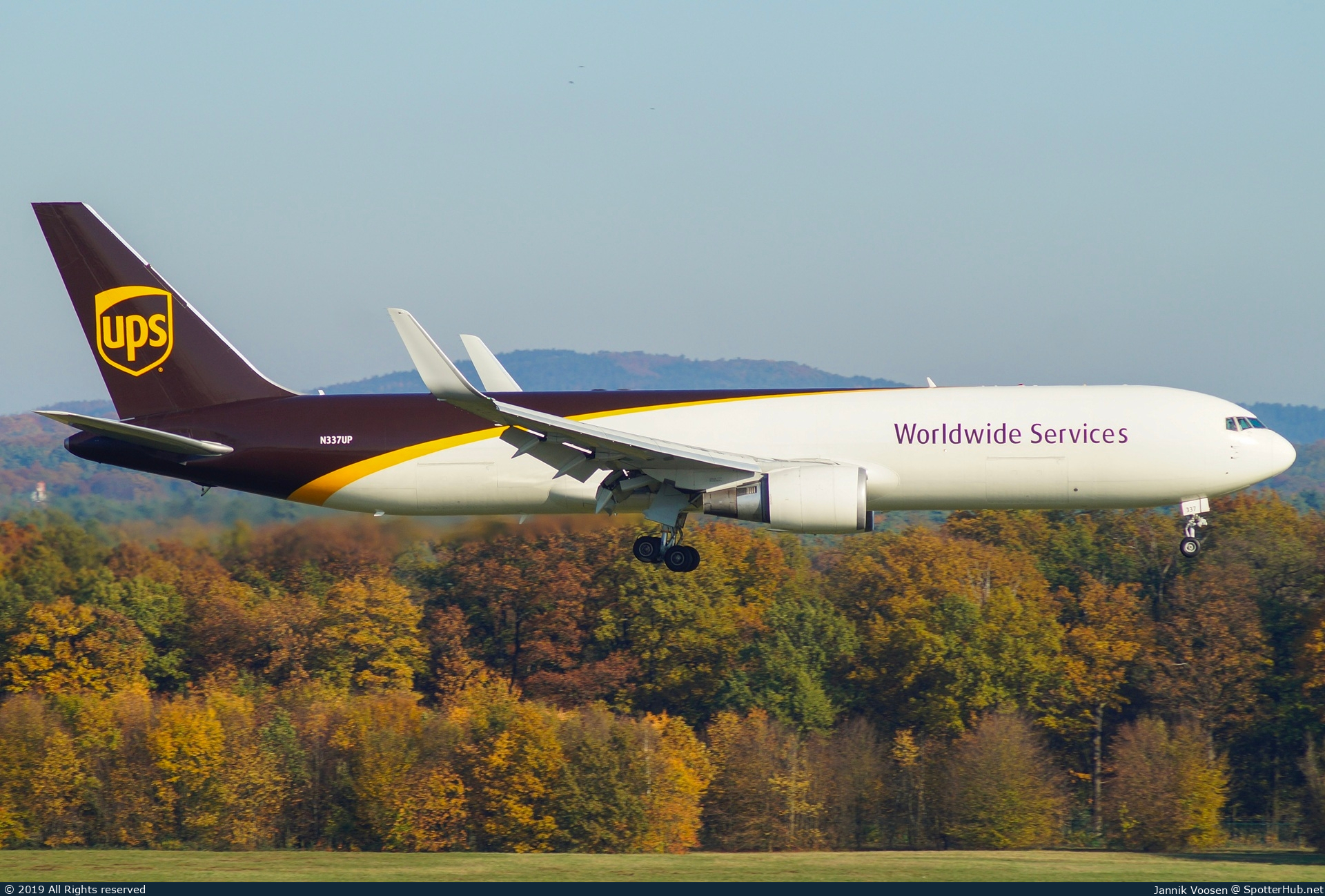 Photo of N337UP - Boeing 767-34AF operated by UPS United Parcel Service