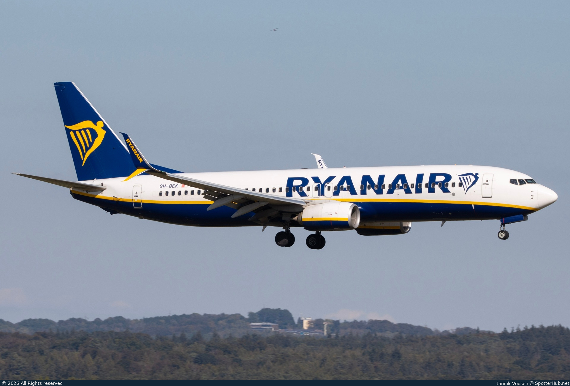 Photo of 9H-QEK - Boeing 737-8AS operated by Ryanair (opb Malta Air)