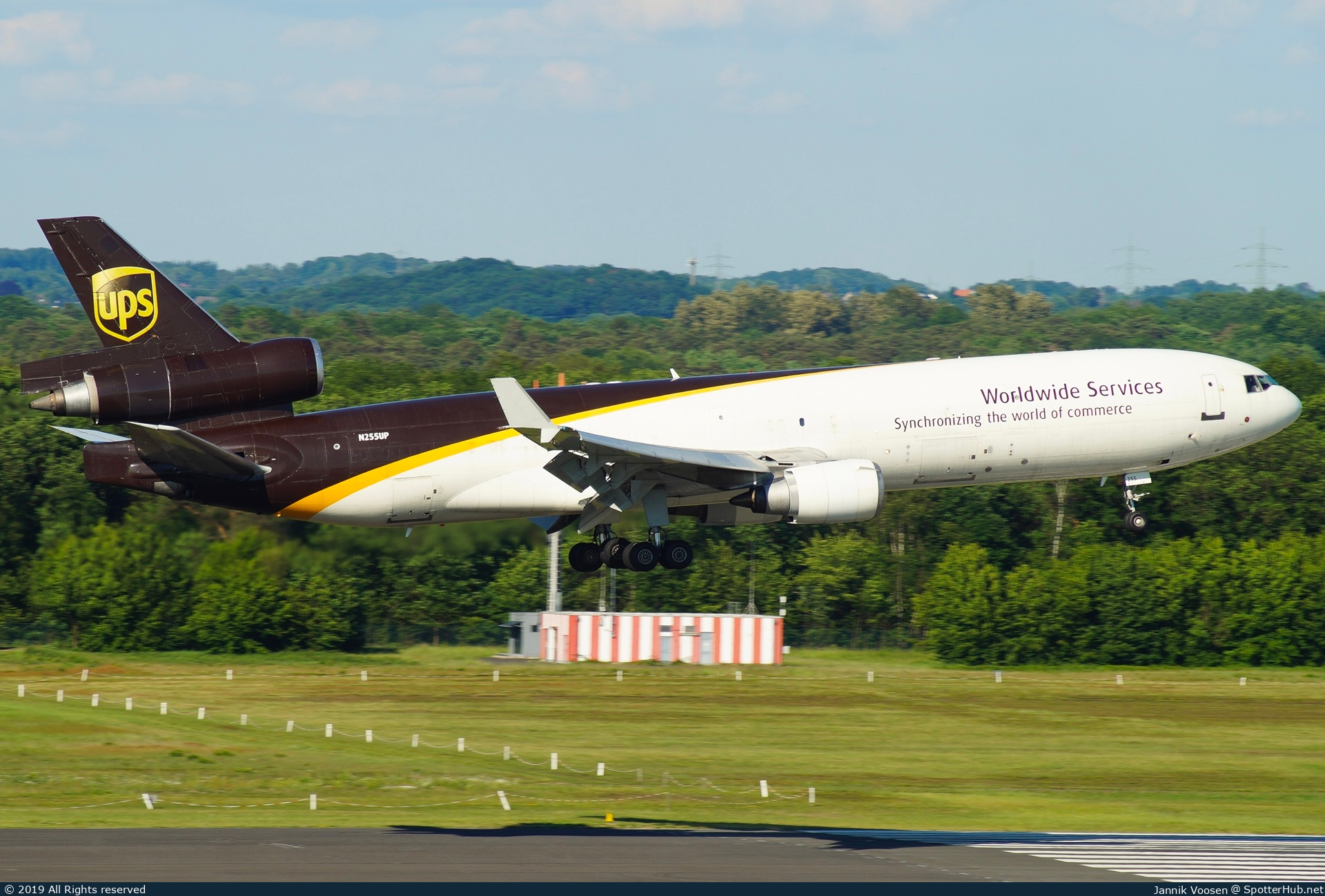 Photo of N255UP - McDonnell Douglas MD-11(F) operated by UPS United Parcel Service