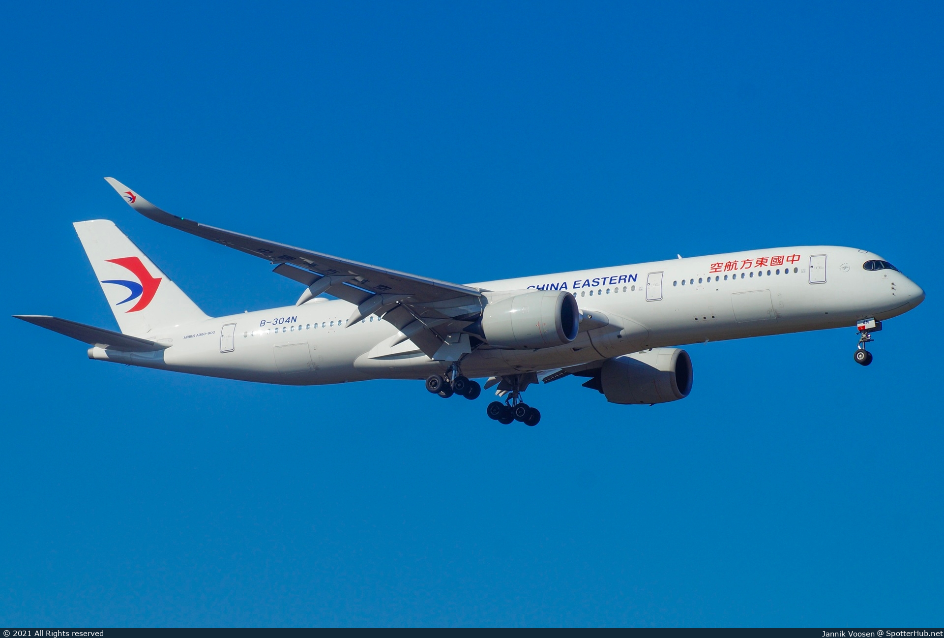 Photo of B-304N - Airbus A350-941 operated by China Eastern Airlines