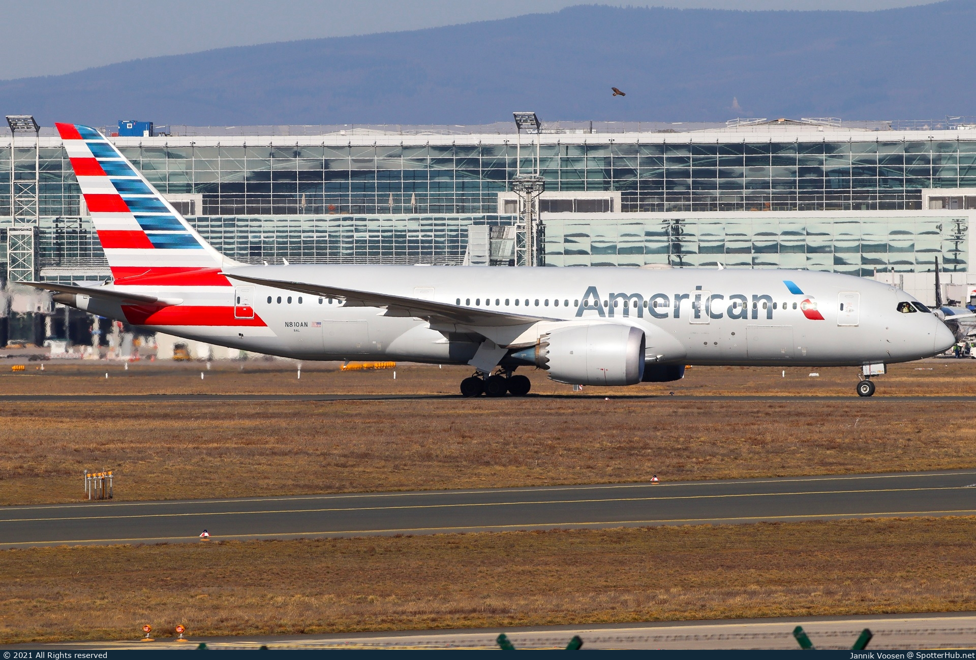 Photo of N810AN - Boeing 787-8 Dreamliner operated by American Airlines