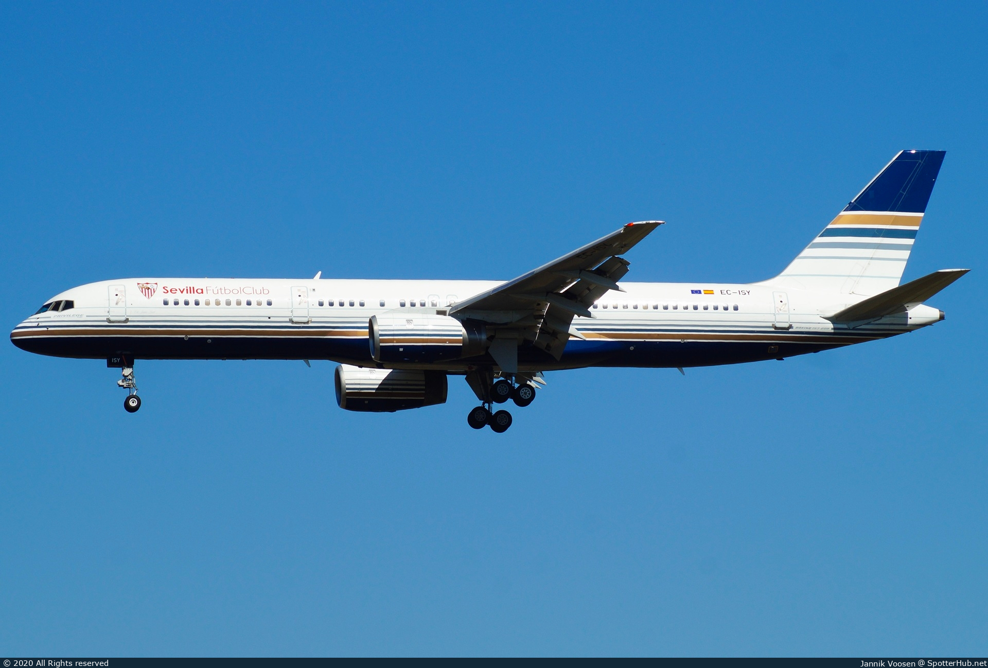 Photo of EC-ISY - Boeing 757-256 operated by Privilege Style
