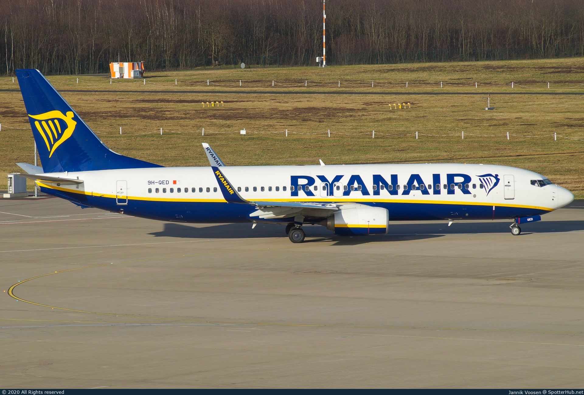 Photo of 9H-QED - Boeing 737-8AS operated by Ryanair (opb Malta Air)