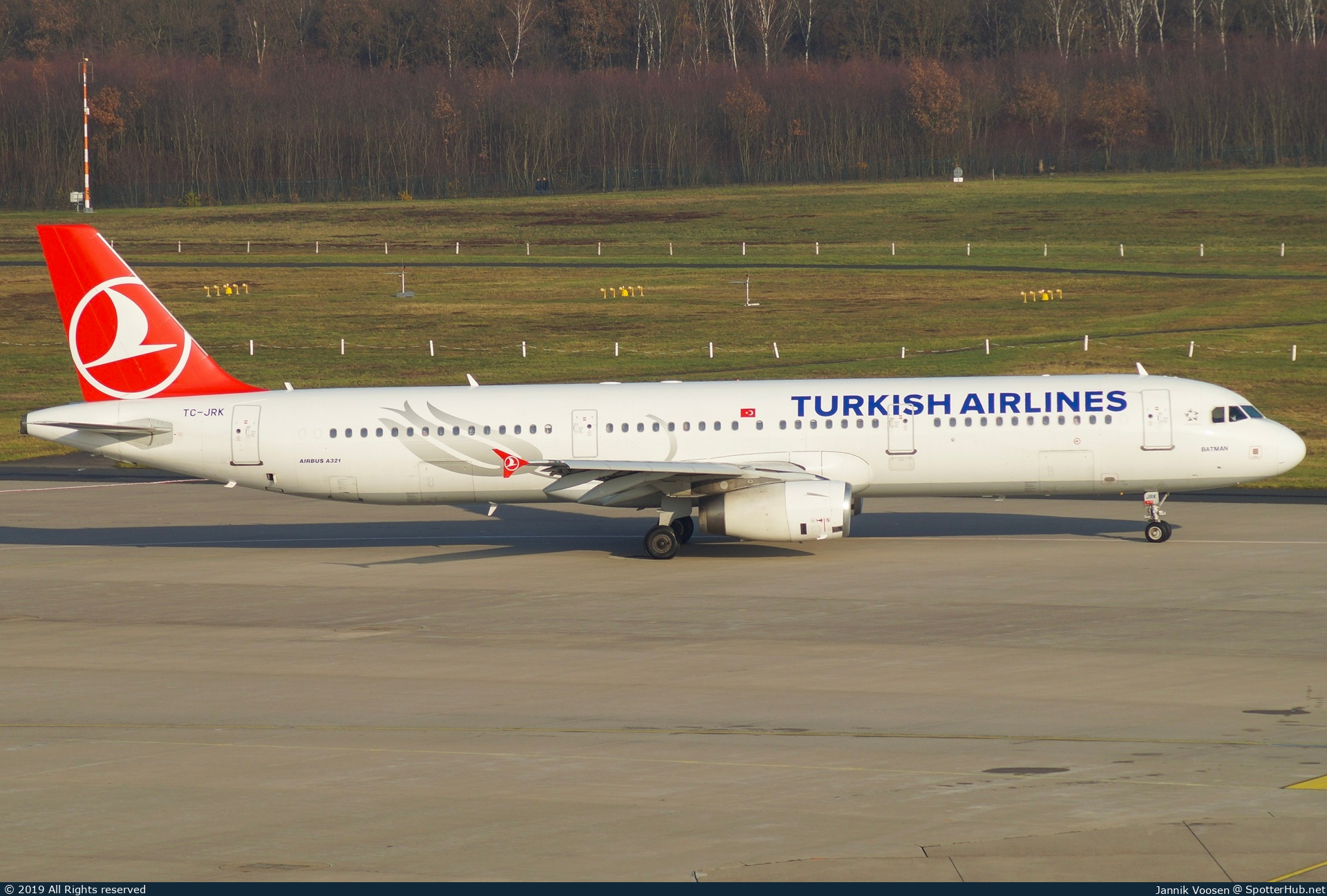 Photo of TC-JRK - Airbus A321-231 operated by Turkish Airlines