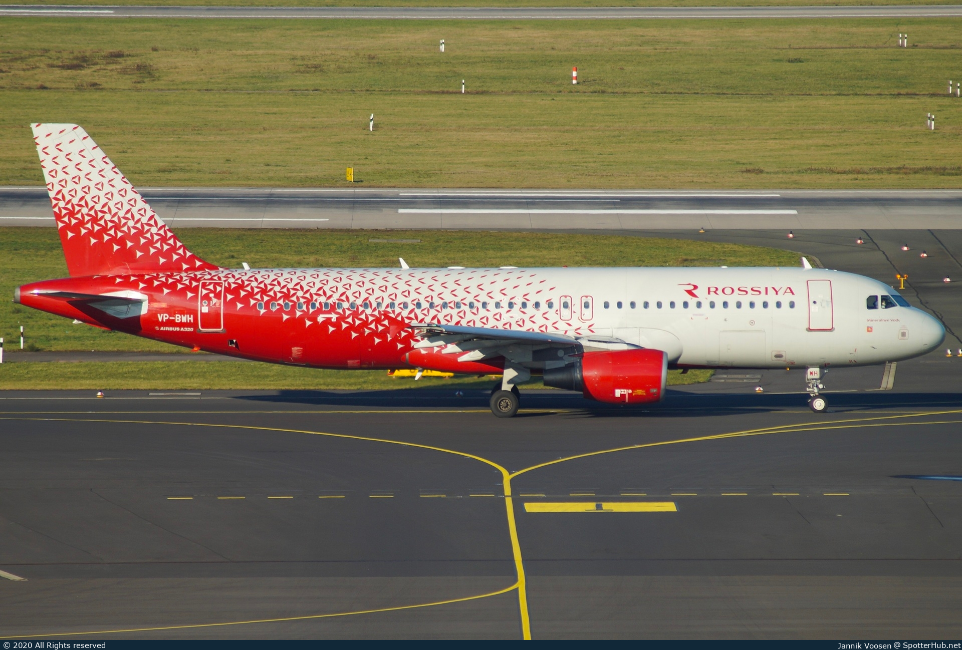 Photo of VP-BWH - Airbus A320-214 operated by Rossiya Airlines