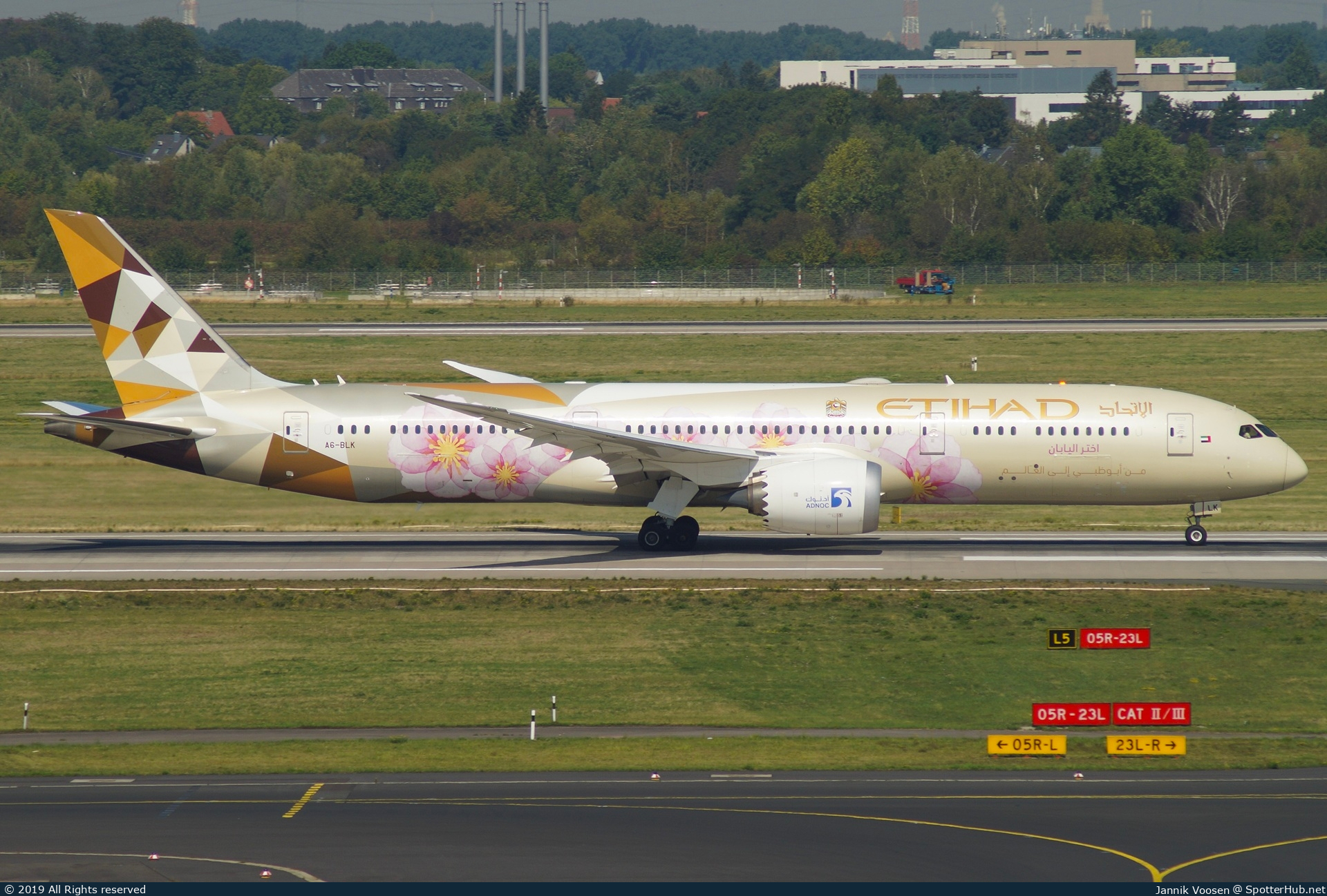 Photo of A6-BLK - Boeing 787-9 Dreamliner operated by Etihad Airways