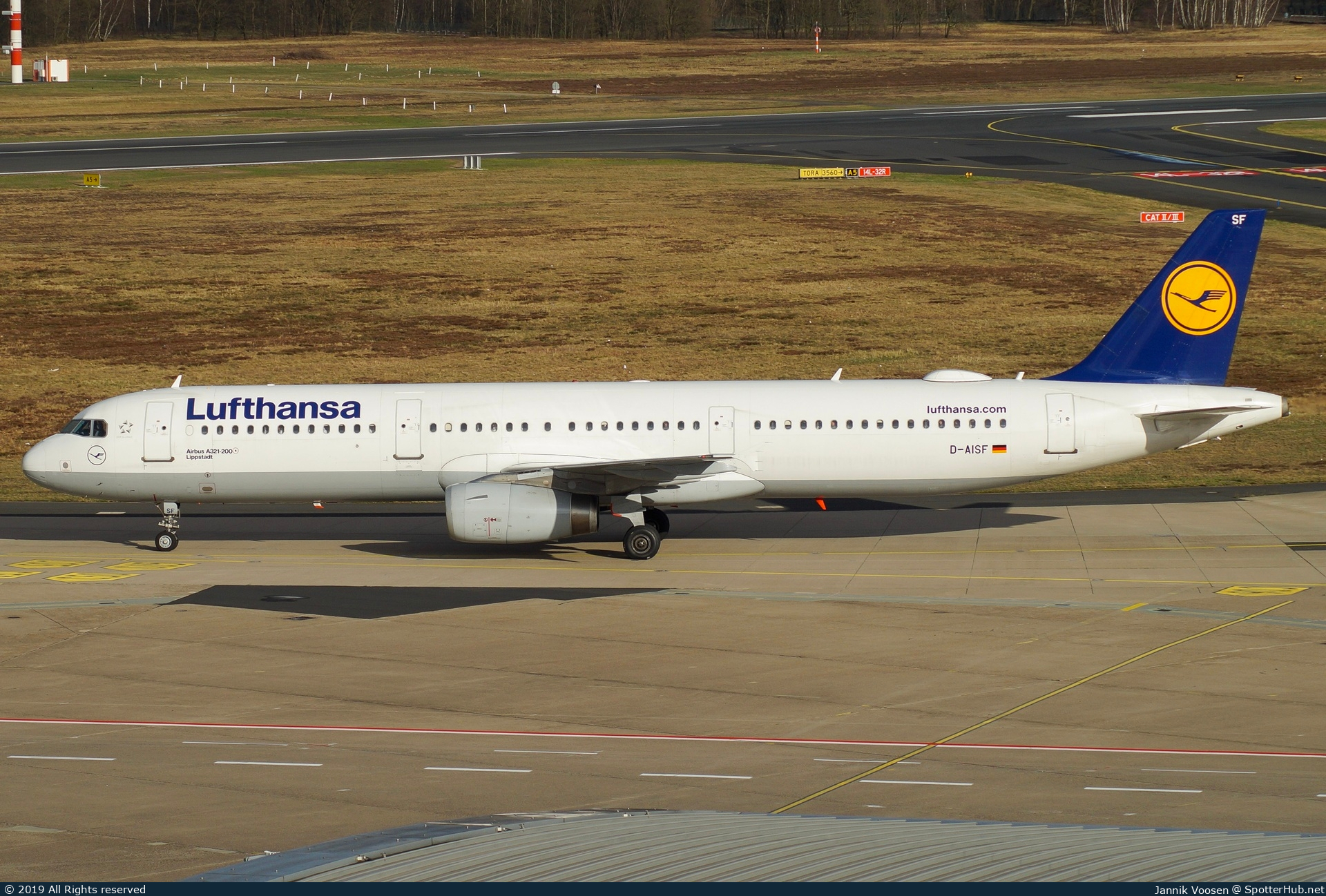 Photo of D-AISF - Airbus A321-231 operated by Lufthansa