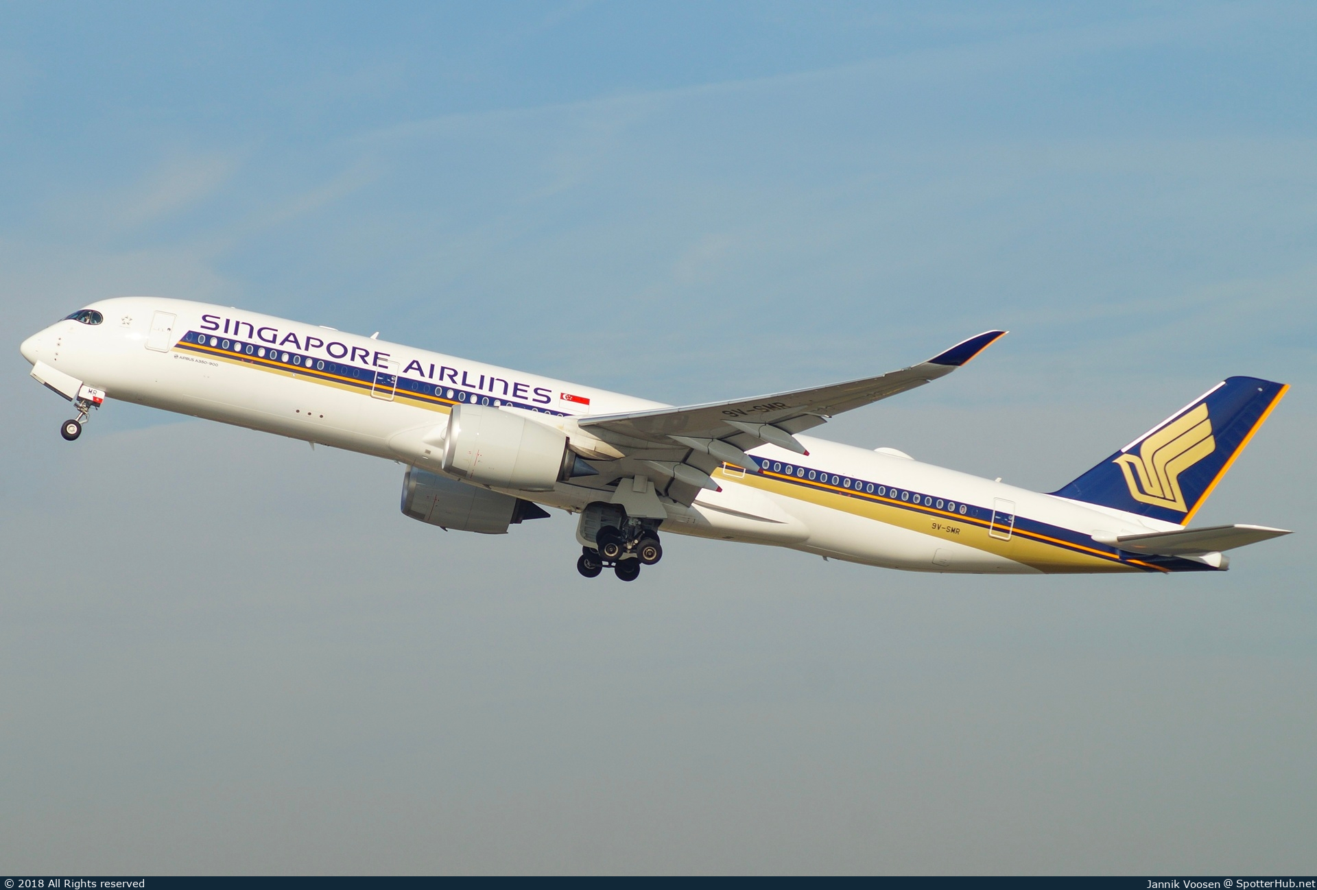Photo of 9V-SMR - Airbus A350-941 operated by Singapore Airlines
