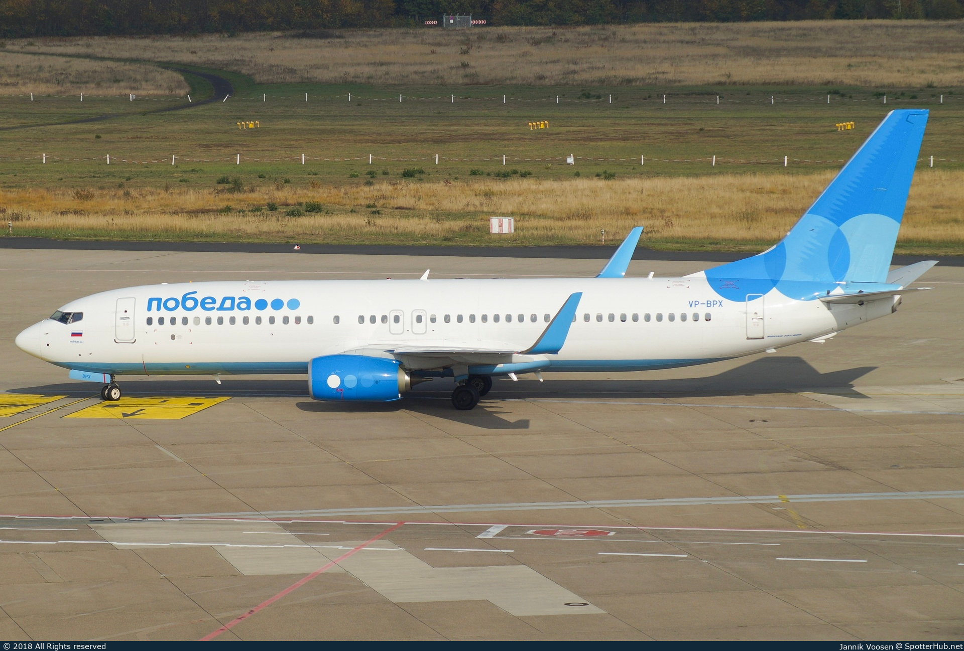Photo of VP-BPX - Boeing 737-8AL operated by Pobeda