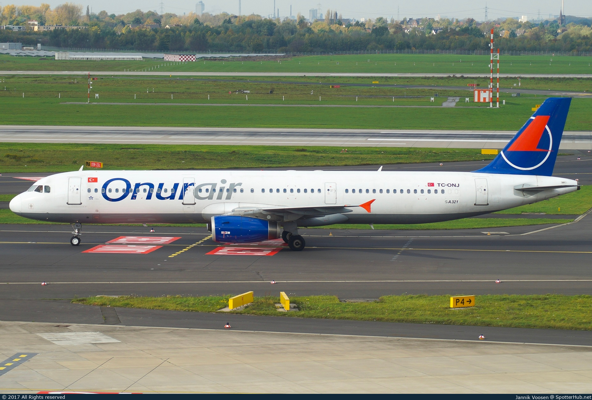 Photo of TC-ONJ - Airbus A321-131 operated by Onur Air