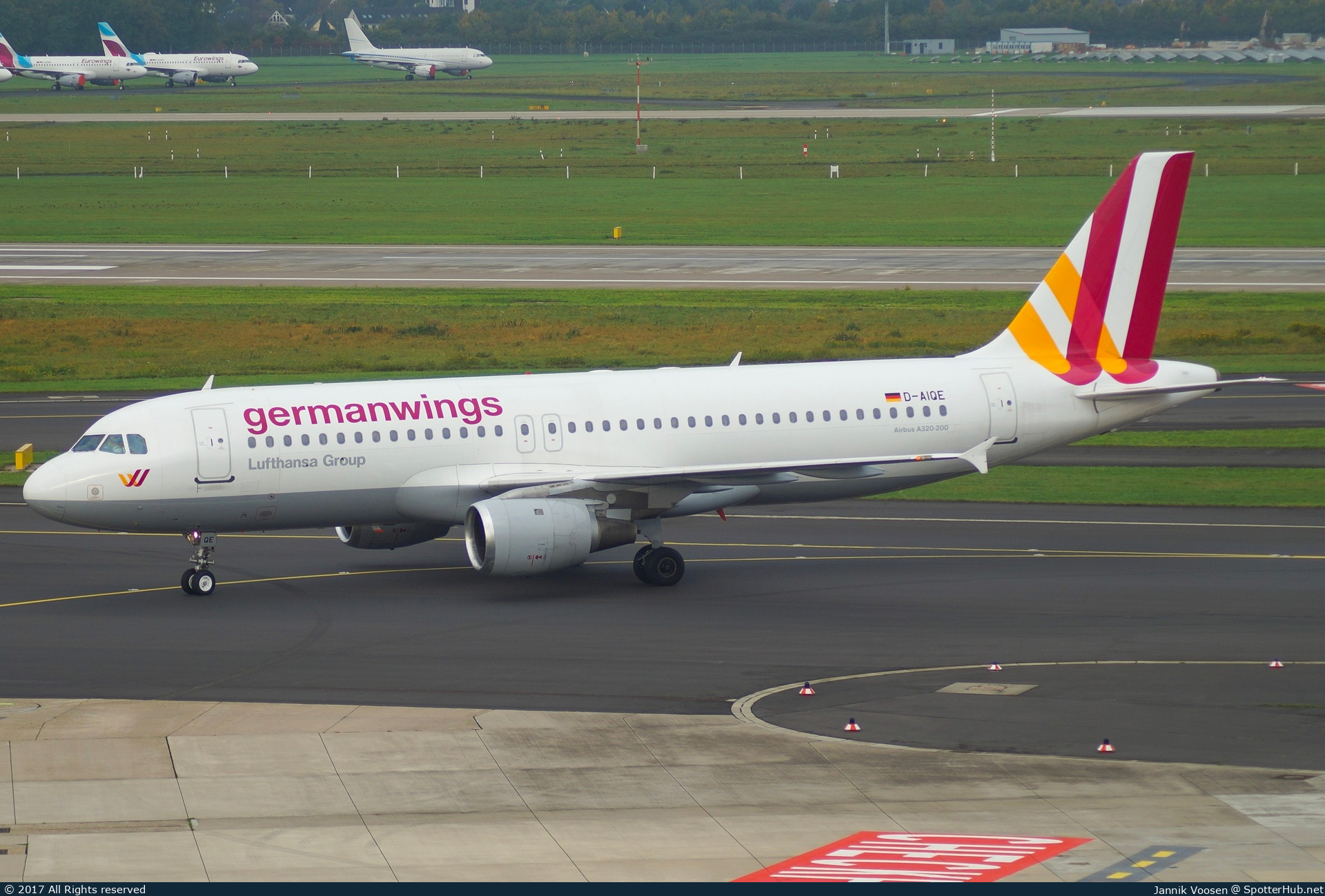Photo of D-AIQE - Airbus A320-211 operated by Germanwings