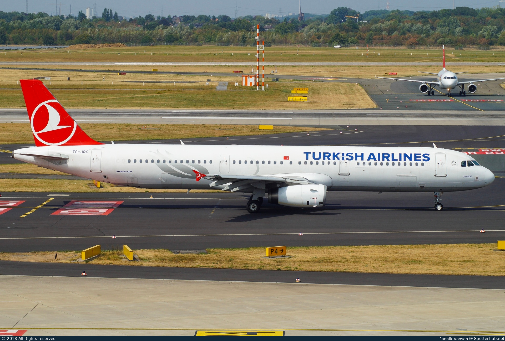 Photo of TC-JRC - Airbus A321-231 operated by Turkish Airlines