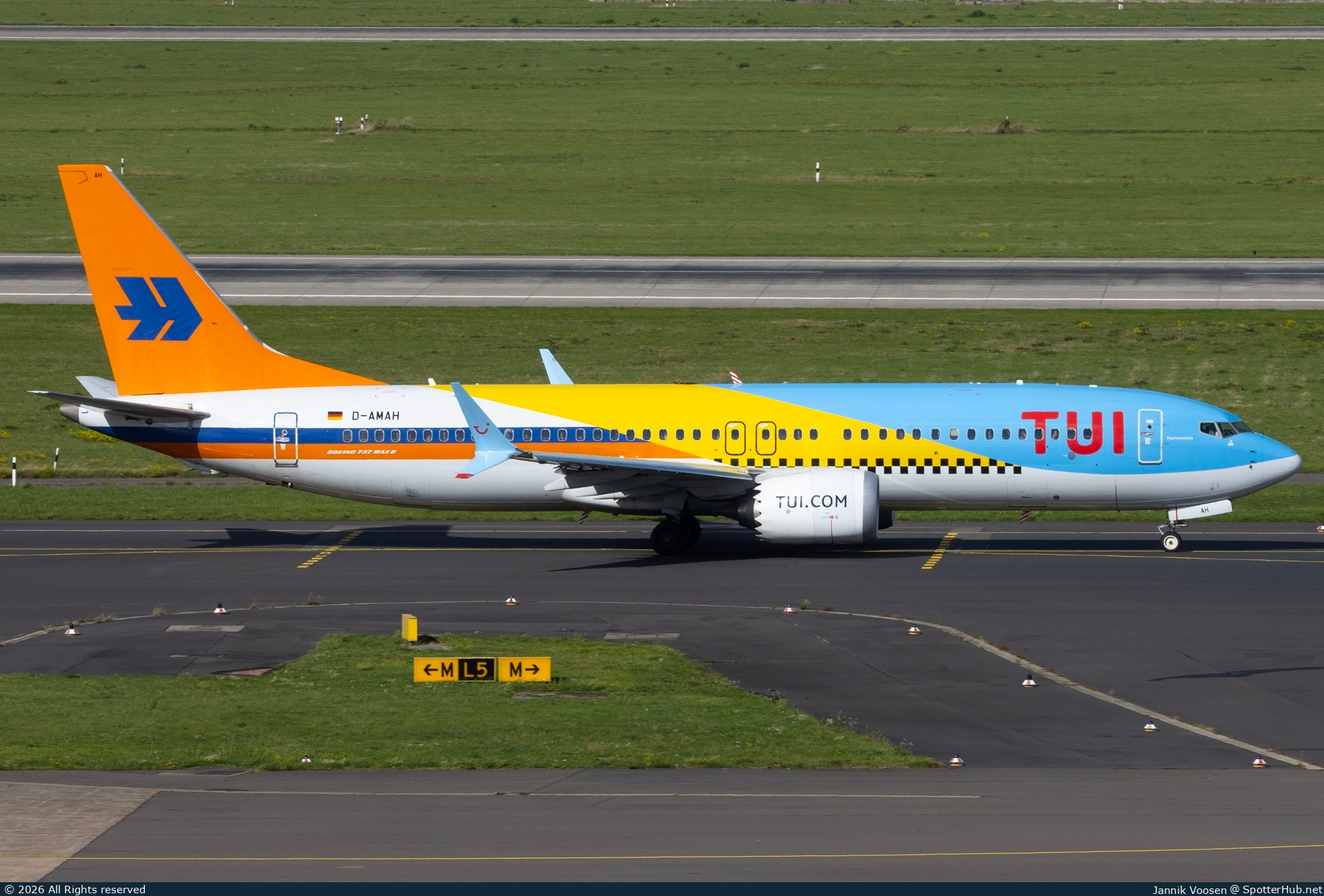 Photo of D-AMAH - Boeing 737 MAX 8 operated by TUIfly