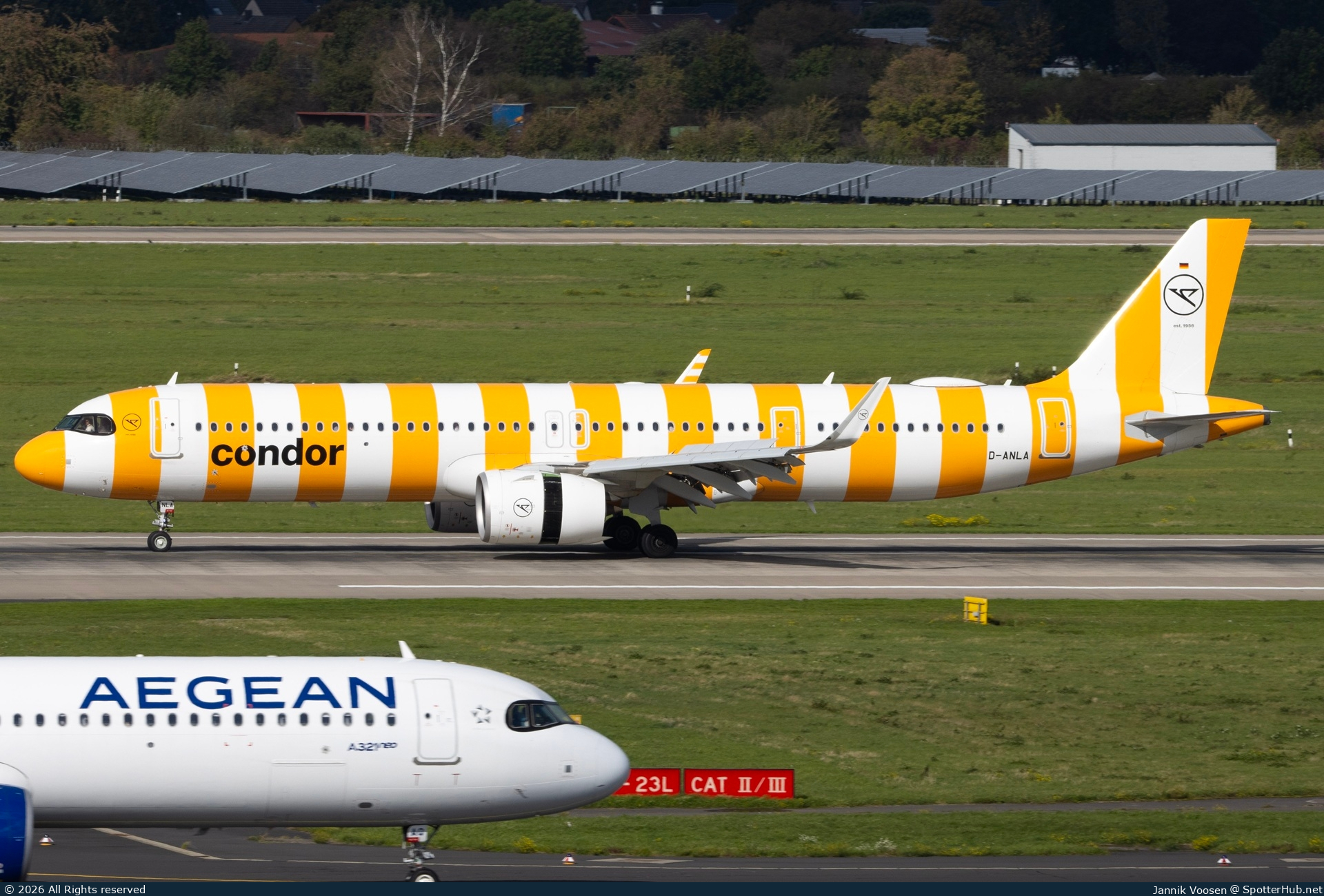 Photo of D-ANLA - Airbus A321-271NX operated by Condor
