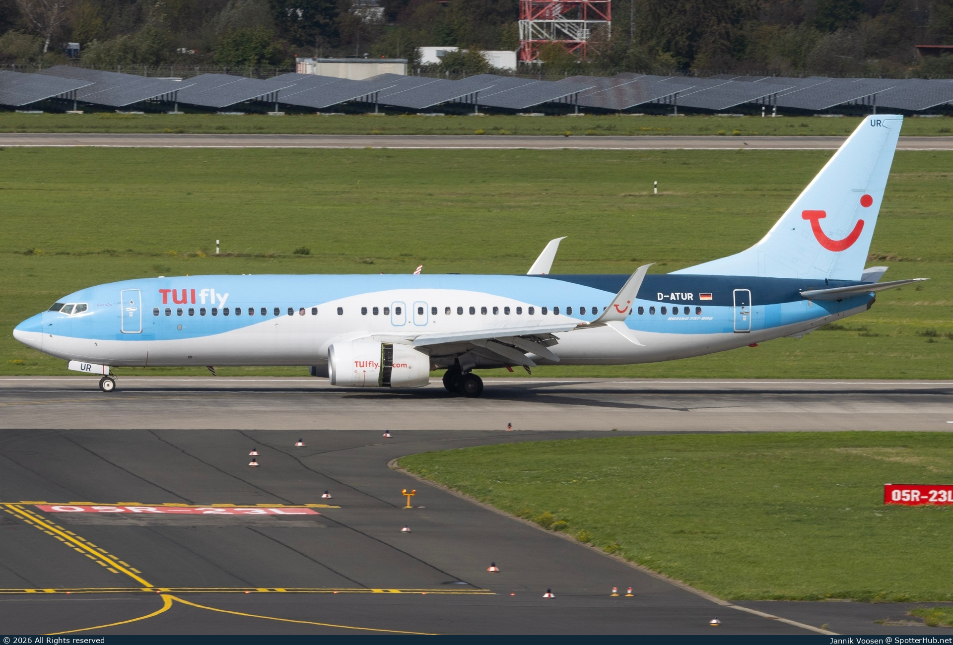 Photo of D-ATUR - Boeing 737-8K5 operated by TUIfly