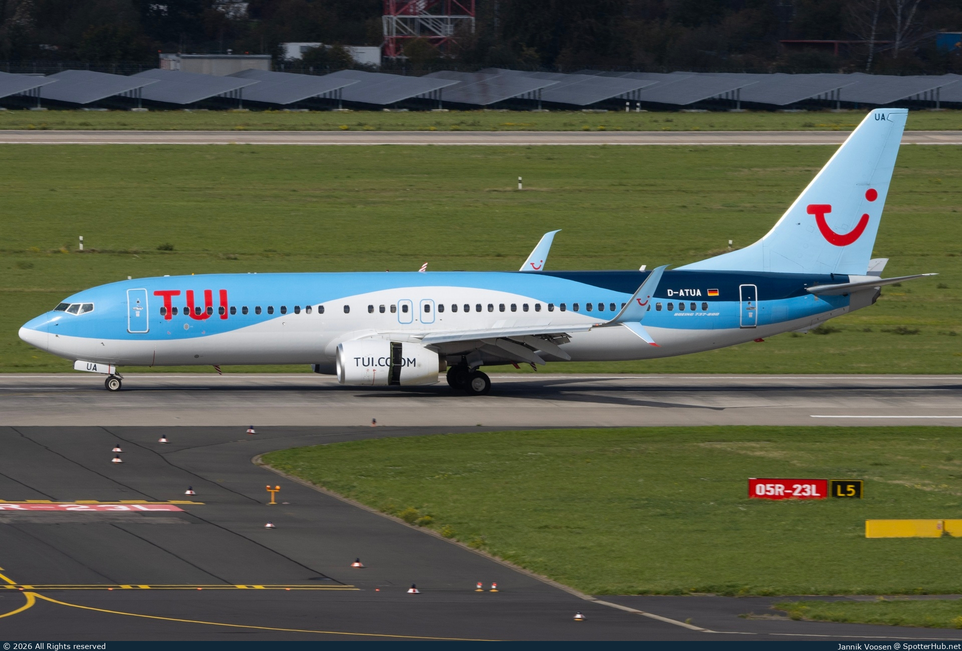 Photo of D-ATUA - Boeing 737-8K5 operated by TUIfly