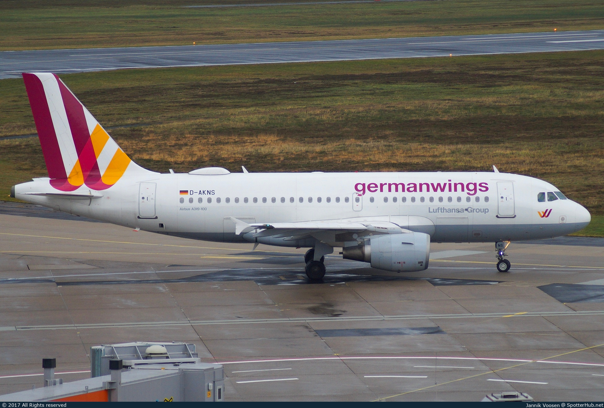Photo of D-AKNS - Airbus A319-112 operated by Germanwings