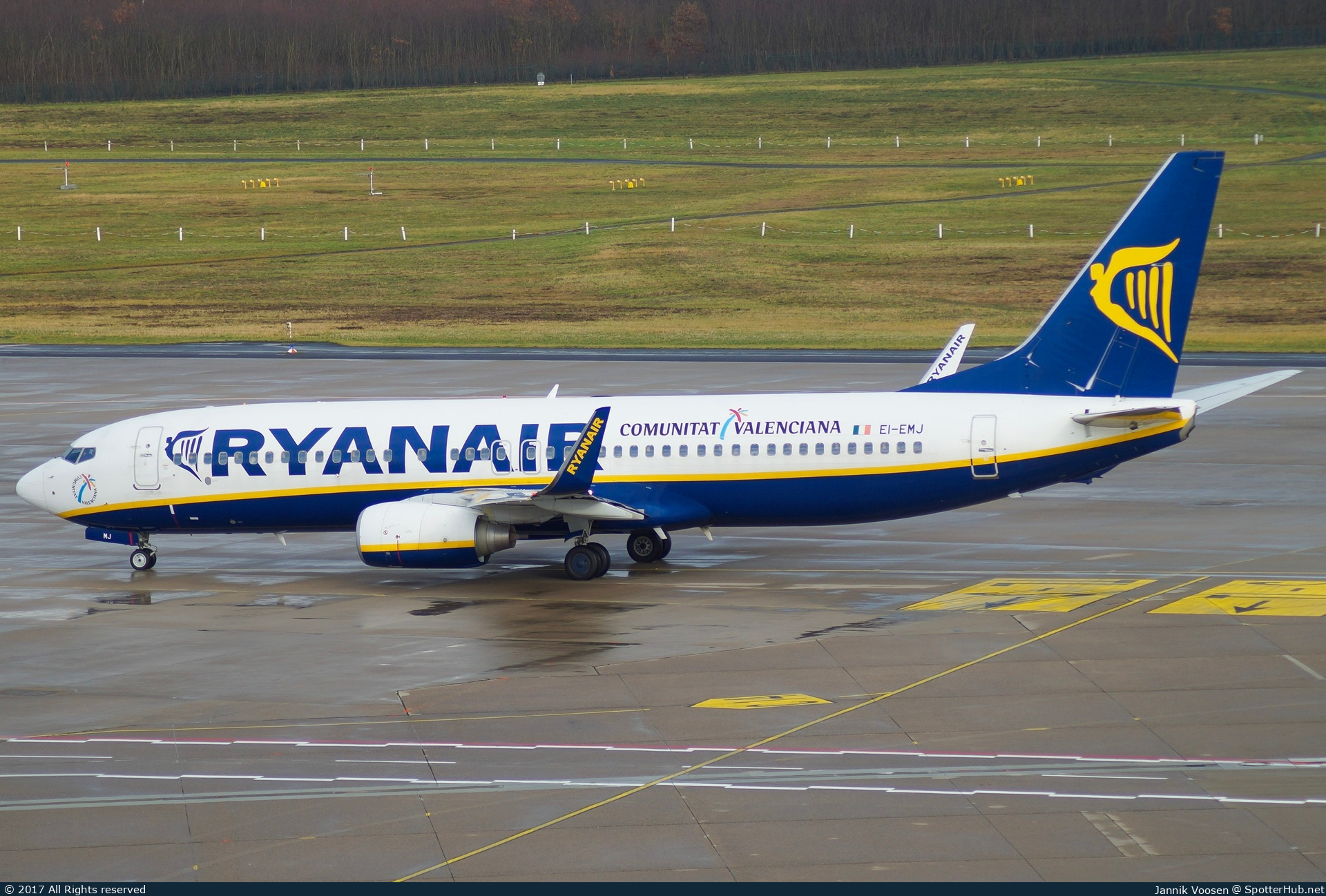 Photo of EI-EMJ - Boeing 737-8AS operated by Ryanair